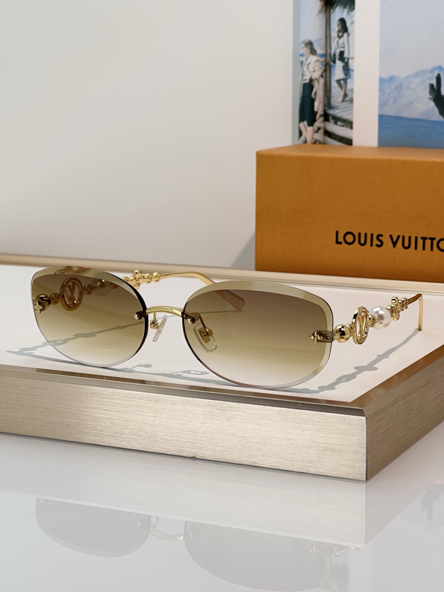 Cheap Louis Vuitton AAA quality Sunglasses in 209094, $45 USD- [IB209094] - Replica Louis Vuitton AAA Quality Sunglasses