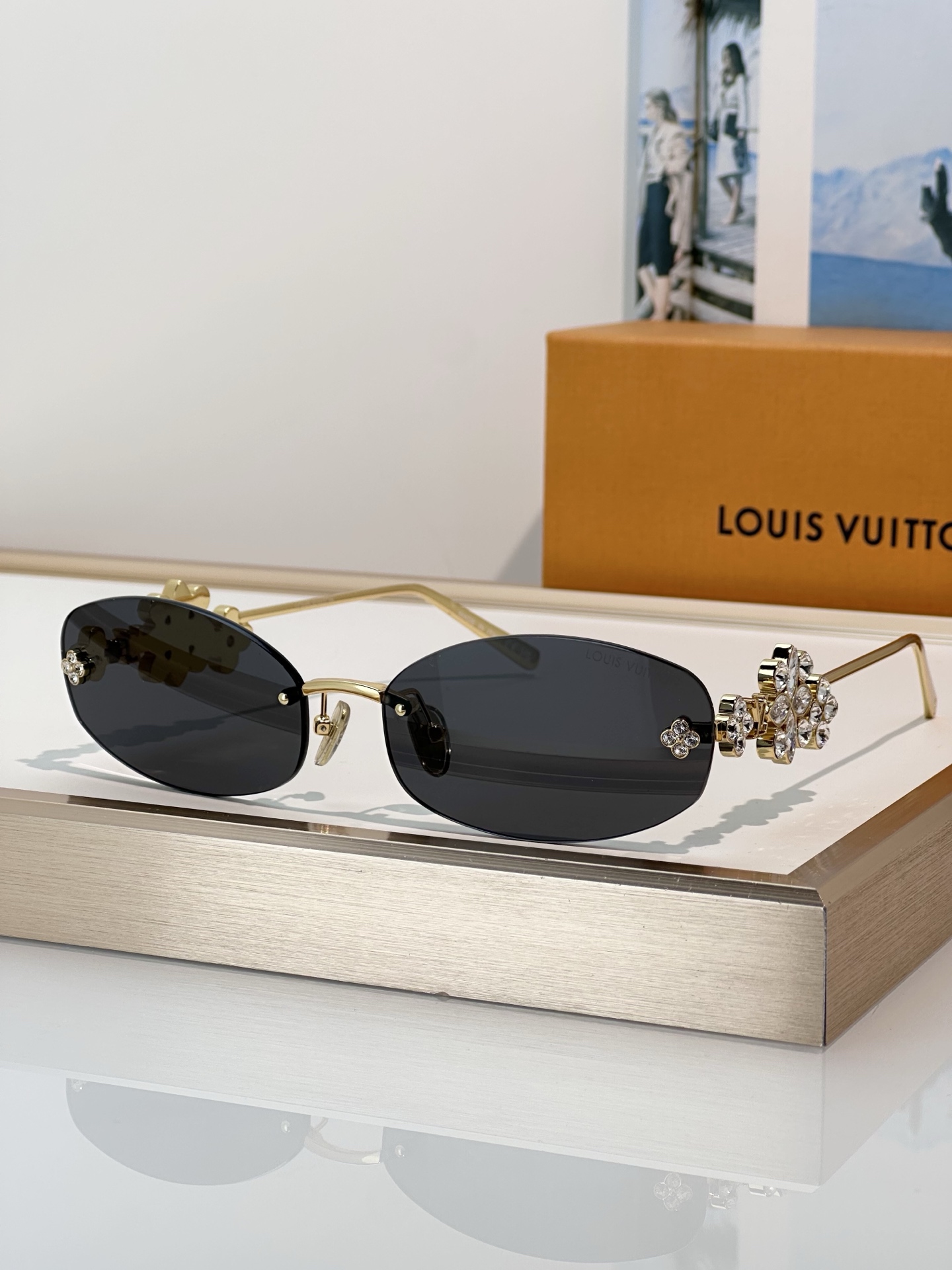 Cheap Louis Vuitton AAA quality Sunglasses in 209100, $45 USD- [IB209100] - Replica Louis Vuitton AAA Quality Sunglasses