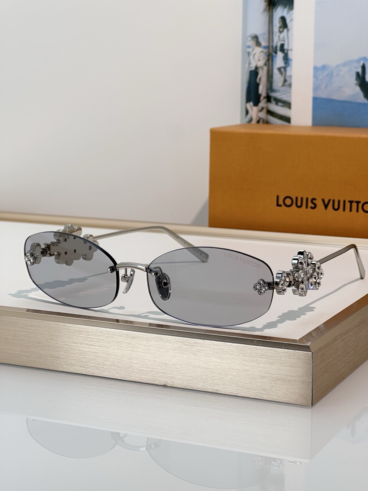 Cheap Louis Vuitton AAA quality Sunglasses in 209101, $45 USD- [IB209101] - Replica Louis Vuitton AAA Quality Sunglasses