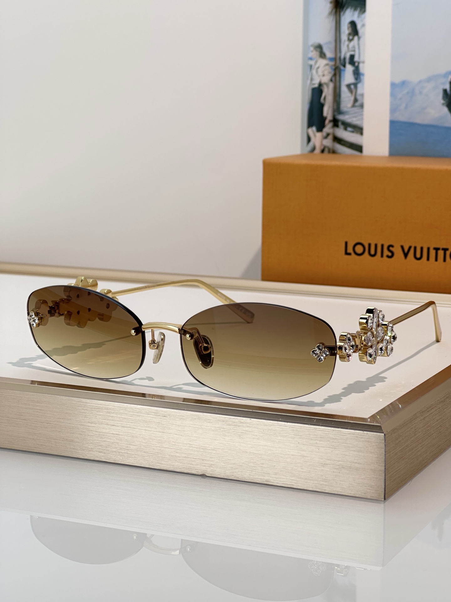 Cheap Louis Vuitton AAA quality Sunglasses in 209104, $45 USD- [IB209104] - Replica Louis Vuitton AAA Quality Sunglasses