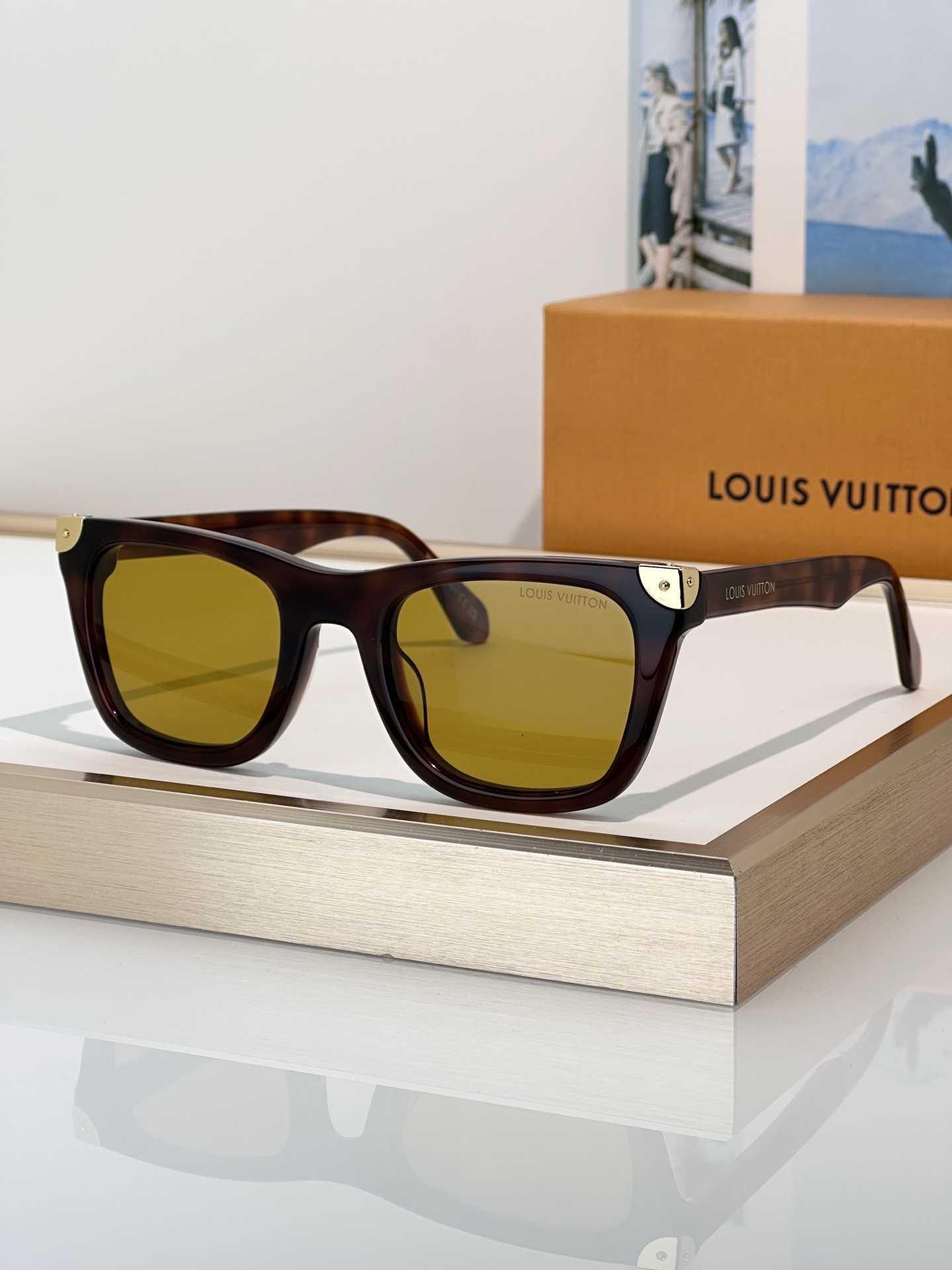 Cheap Louis Vuitton AAA quality Sunglasses in 209110, $45 USD- [IB209110] - Replica Louis Vuitton AAA Quality Sunglasses