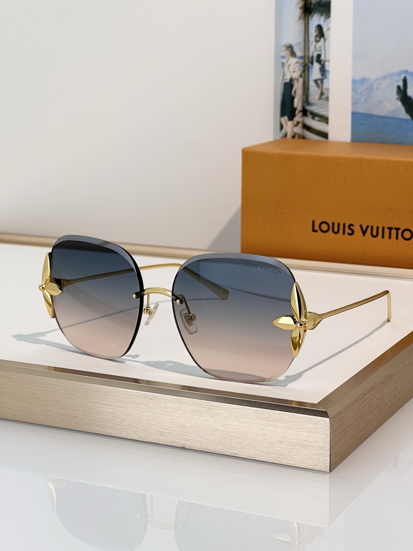 Cheap Louis Vuitton AAA quality Sunglasses in 209125, $45 USD- [IB209125] - Replica Louis Vuitton AAA Quality Sunglasses