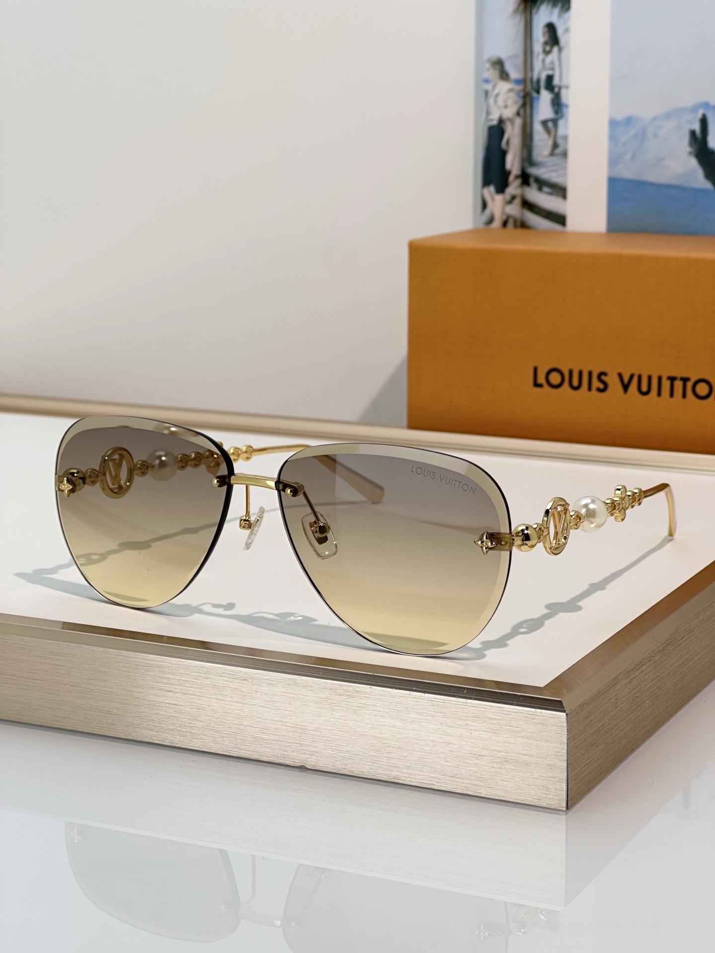 Cheap Louis Vuitton AAA quality Sunglasses in 209129, $45 USD- [IB209129] - Replica Louis Vuitton AAA Quality Sunglasses