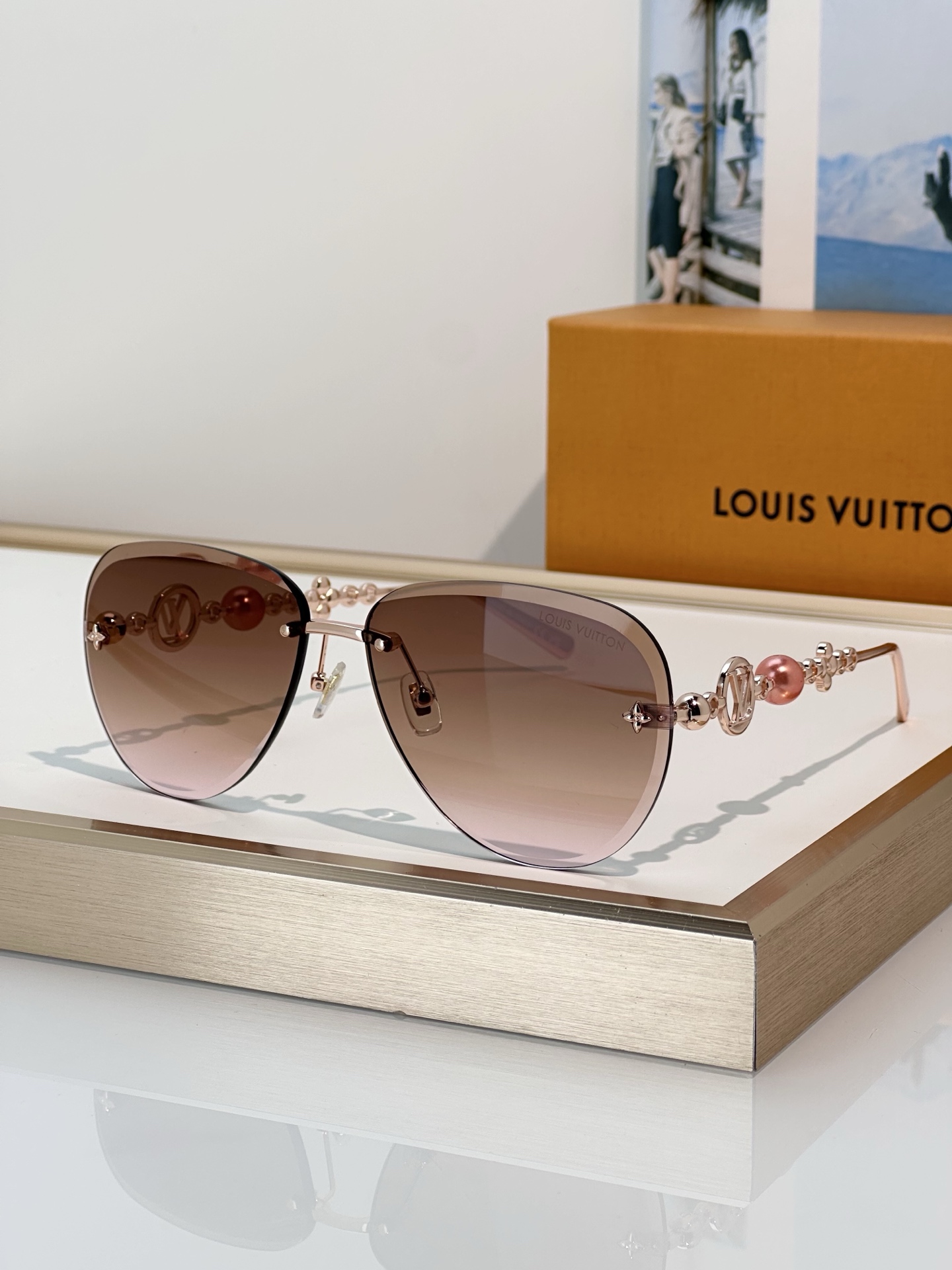 Cheap Louis Vuitton AAA quality Sunglasses in 209135, $45 USD- [IB209135] - Replica Louis Vuitton AAA Quality Sunglasses