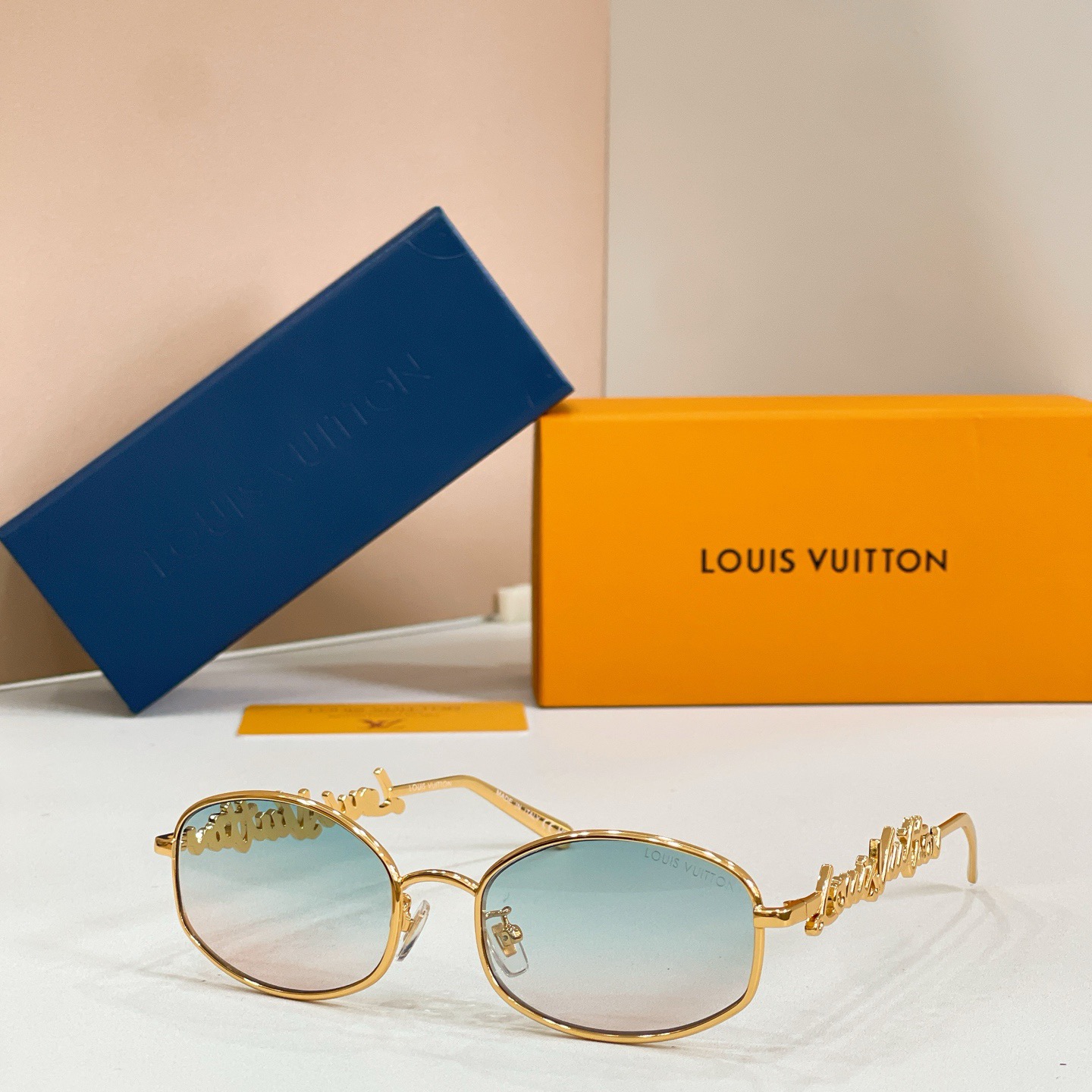 Cheap Louis Vuitton AAA Quality Sunglasses in 209142, $45 USD- [IB209142] - Replica Louis Vuitton AAA Quality Sunglasses