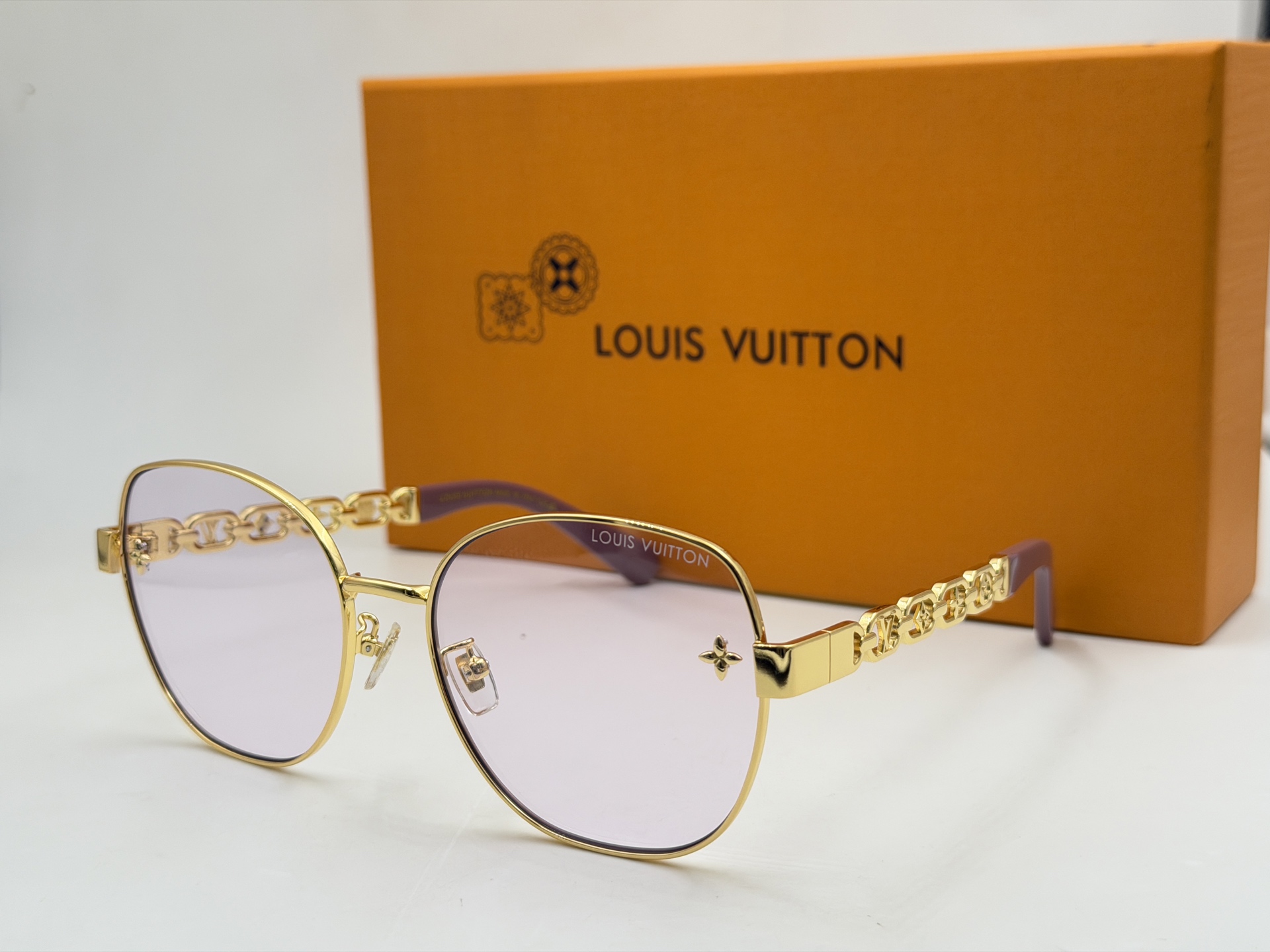 Cheap Louis Vuitton AAA Quality Sunglasses in 209162, $45 USD- [IB209162] - Replica Louis Vuitton AAA Quality Sunglasses