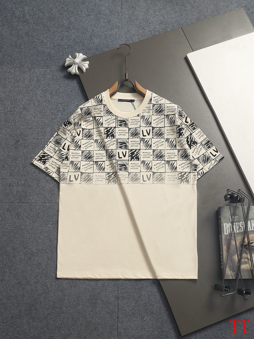 Cheap Louis Vuitton T-Shirts For Men in 209676, $30 USD- [IB209676] - Replica Louis Vuitton T-Shirts for Men
