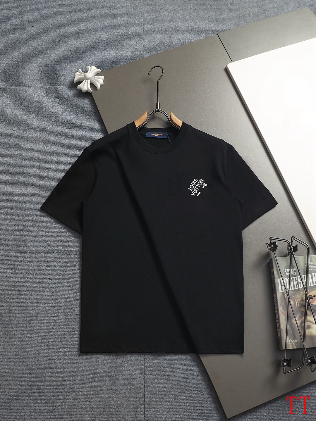Cheap Louis Vuitton T-Shirts for Men in 209681, $30 USD- [IB209681] - Replica Louis Vuitton T-Shirts for Men