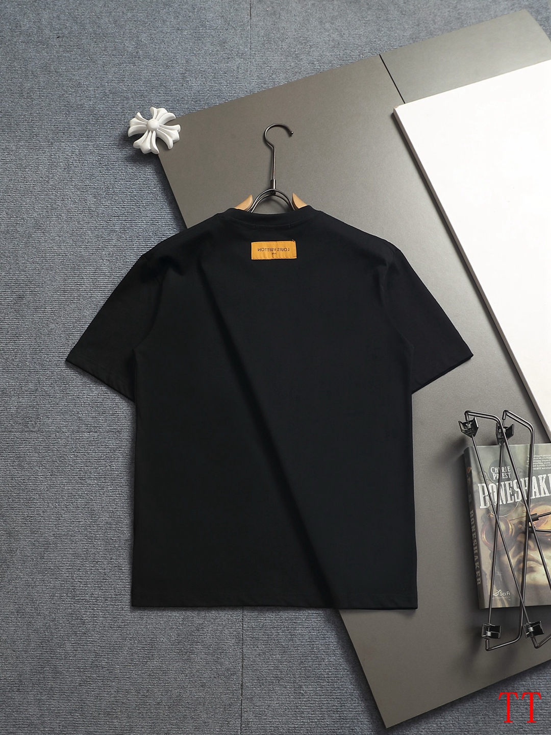 Cheap Louis Vuitton T-Shirts for Men in 209681, $30 USD- [IB209681] - Replica Louis Vuitton T-Shirts for Men