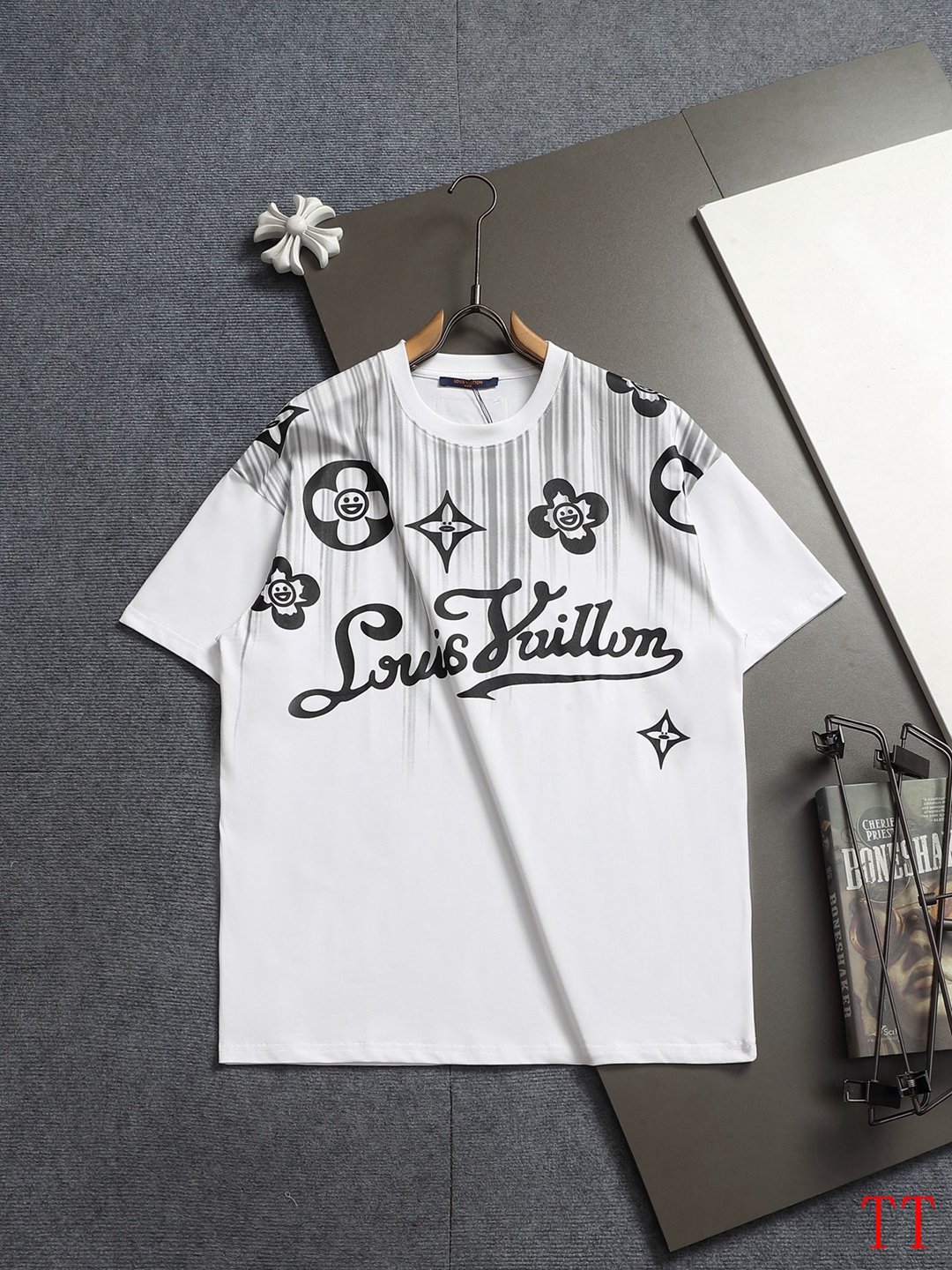 Cheap Louis Vuitton T-Shirts for Men in 209683, $30 USD- [IB209683] - Replica Louis Vuitton T-Shirts for Men