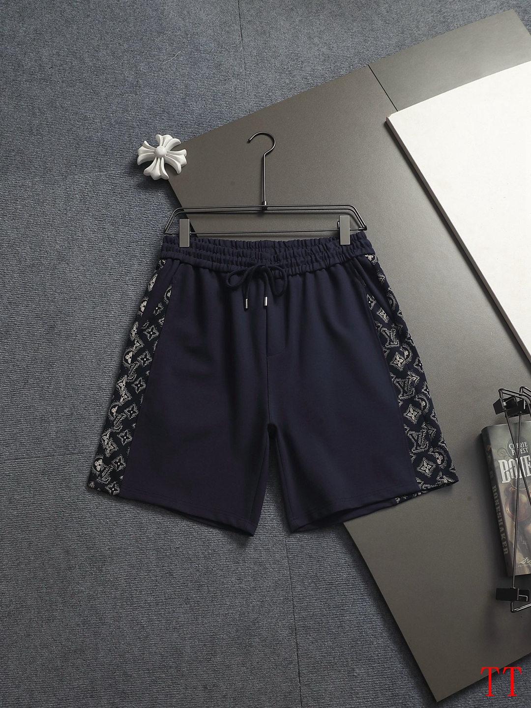 Cheap Louis Vuitton Short Pants For Men in 209713, $30 USD- [IB209713] - Replica Louis Vuitton Short Pants For Men