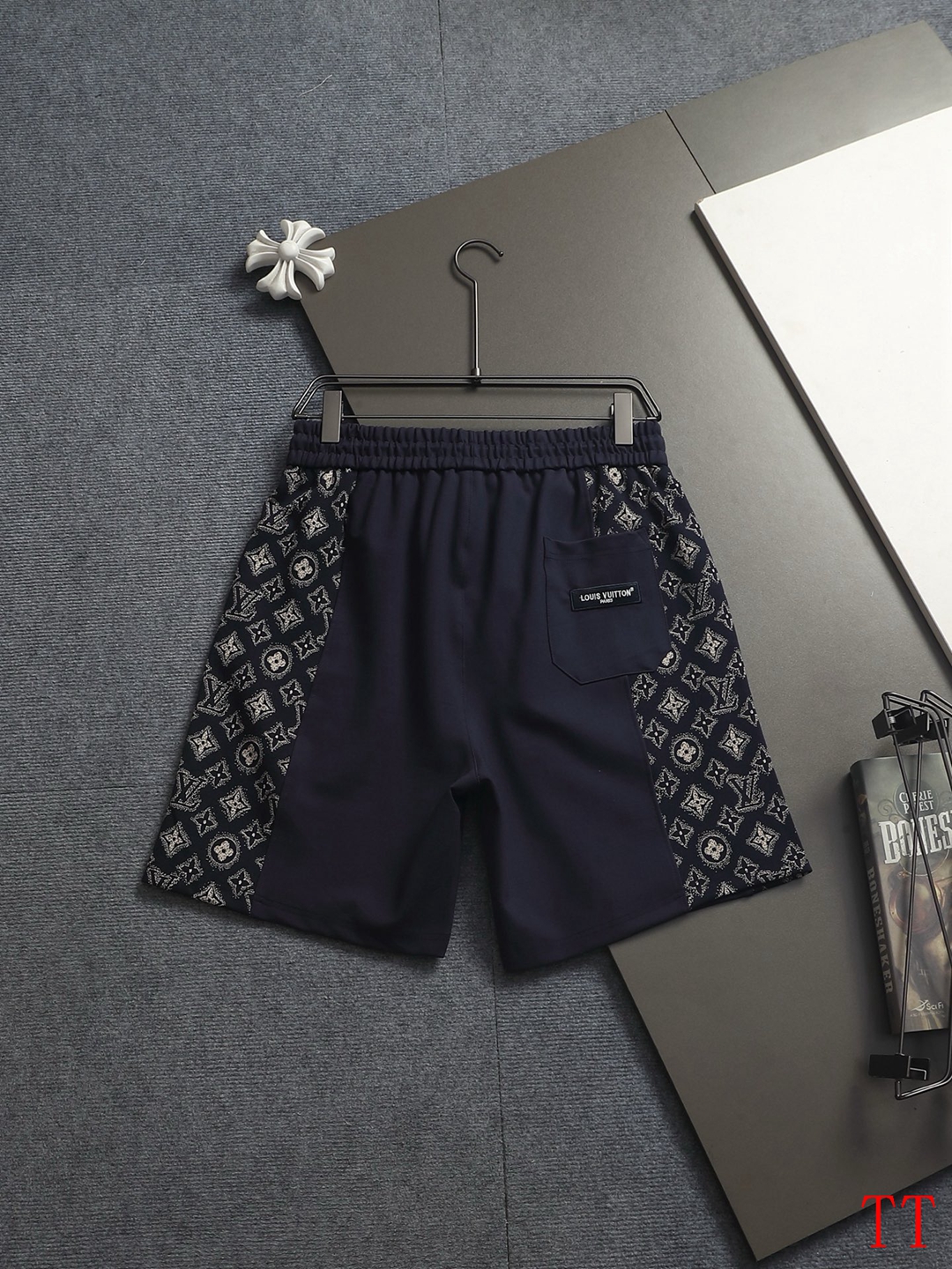 Cheap Louis Vuitton Short Pants For Men in 209713, $30 USD- [IB209713] - Replica Louis Vuitton Short Pants For Men