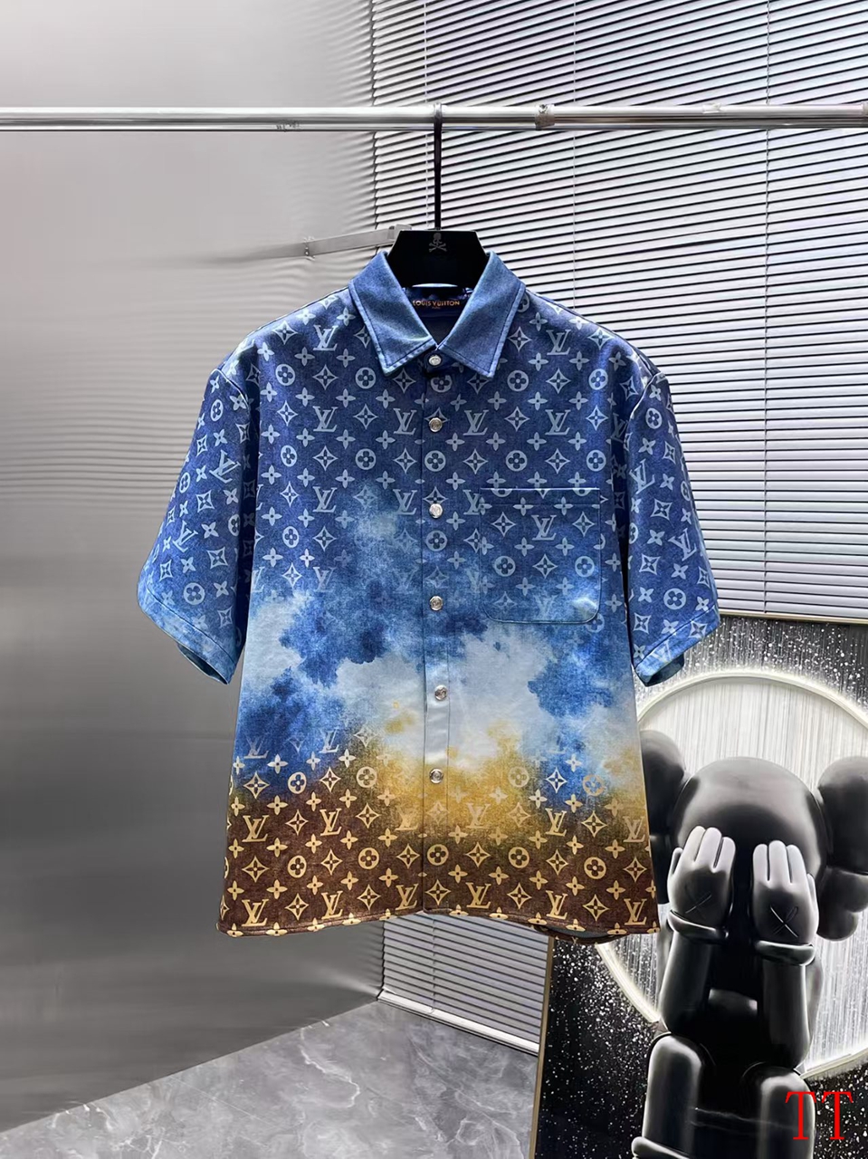 Cheap Louis Vuitton Short Tracksuits For Men in 209764, $55 USD- [IB209764] - Replica Louis Vuitton Short Tracksuits For Men