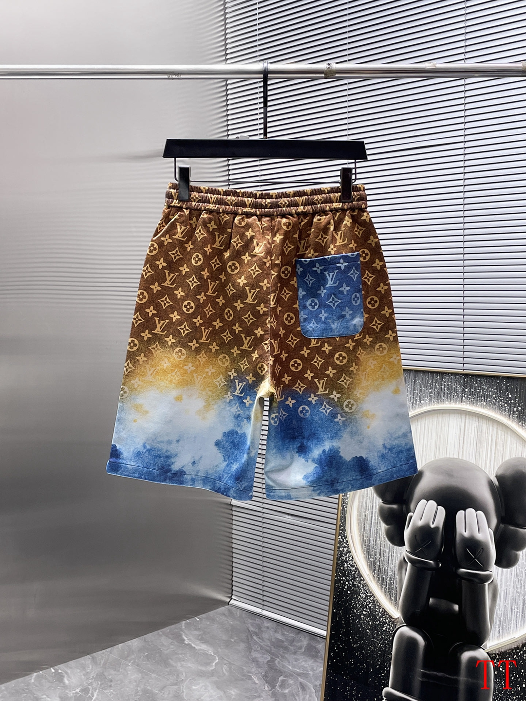 Cheap Louis Vuitton Short Tracksuits For Men in 209764, $55 USD- [IB209764] - Replica Louis Vuitton Short Tracksuits For Men