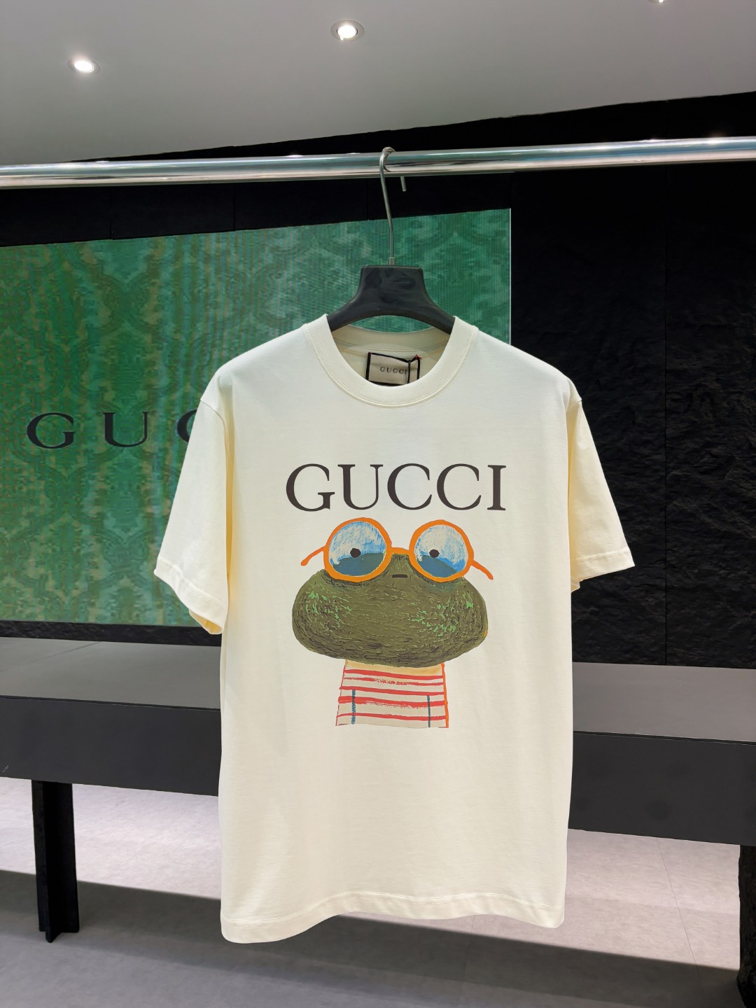 Cheap New Arrivals Gucci T-shirts Size S-XL in 209899, $30 USD- [IB209899] - Replica Gucci T-shirts for Women