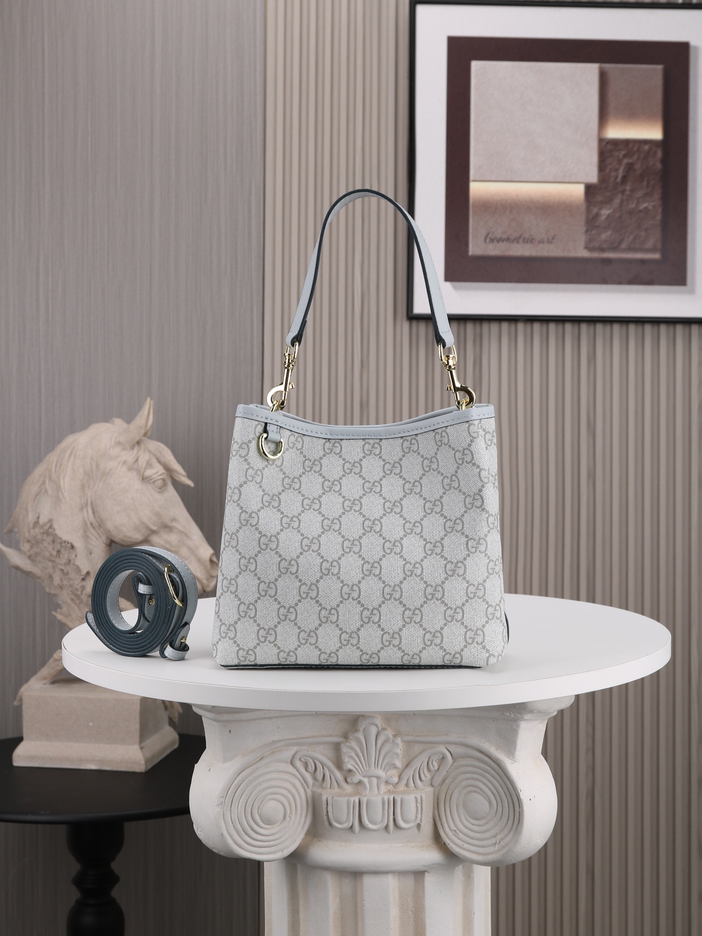 Cheap Gucci AAA Quality Handbags in 210527, $110 USD- [IB210527] - Replica Gucci AAA Quality Handbags