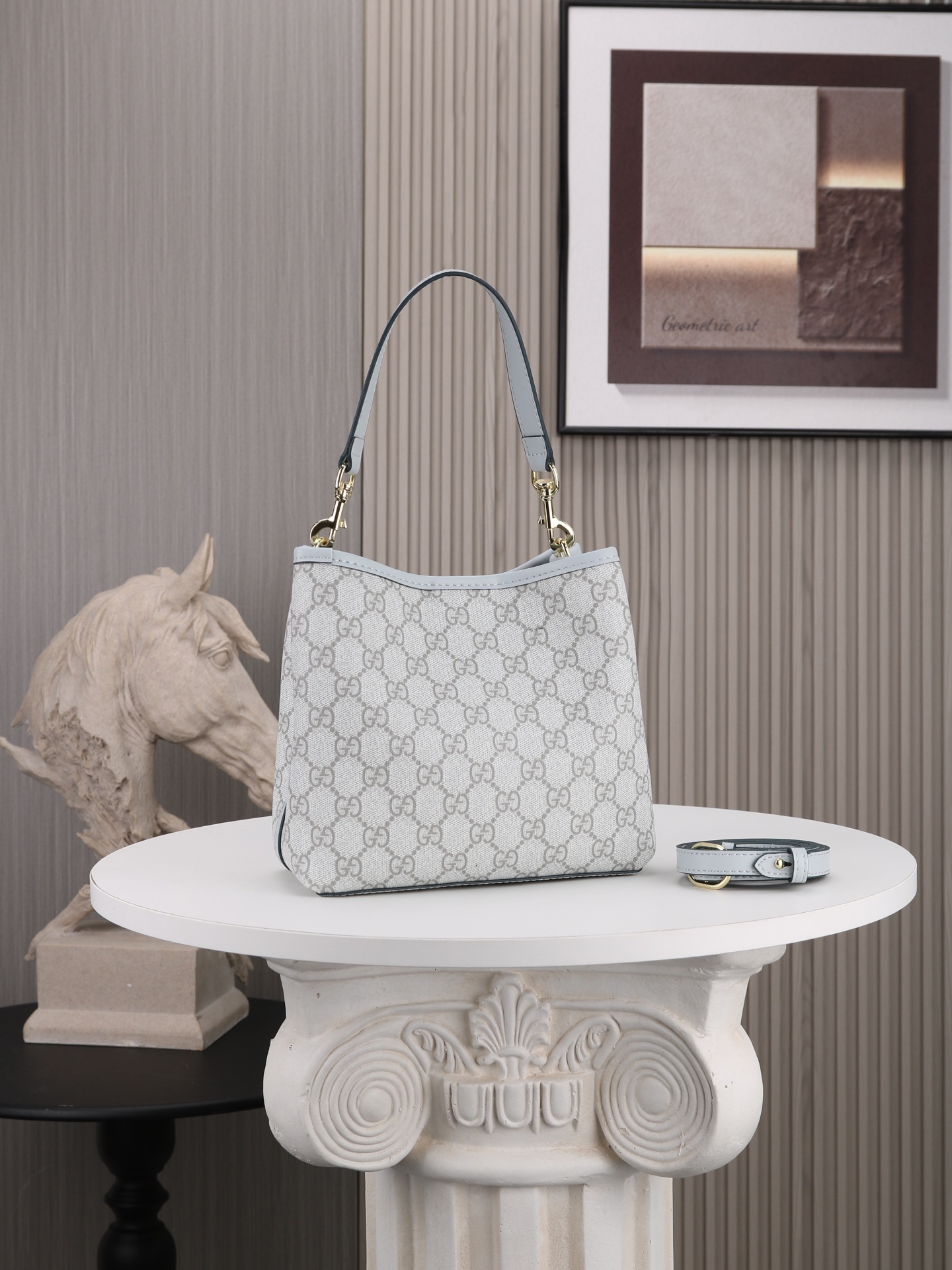Cheap Gucci AAA Quality Handbags in 210527, $110 USD- [IB210527] - Replica Gucci AAA Quality Handbags
