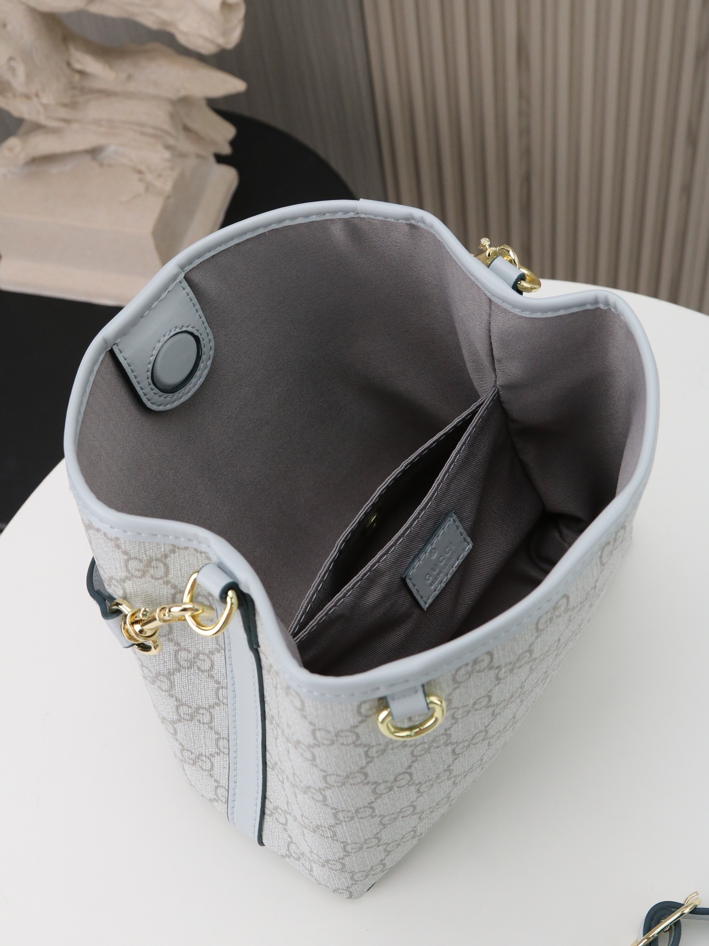 Cheap Gucci AAA Quality Handbags in 210527, $110 USD- [IB210527] - Replica Gucci AAA Quality Handbags