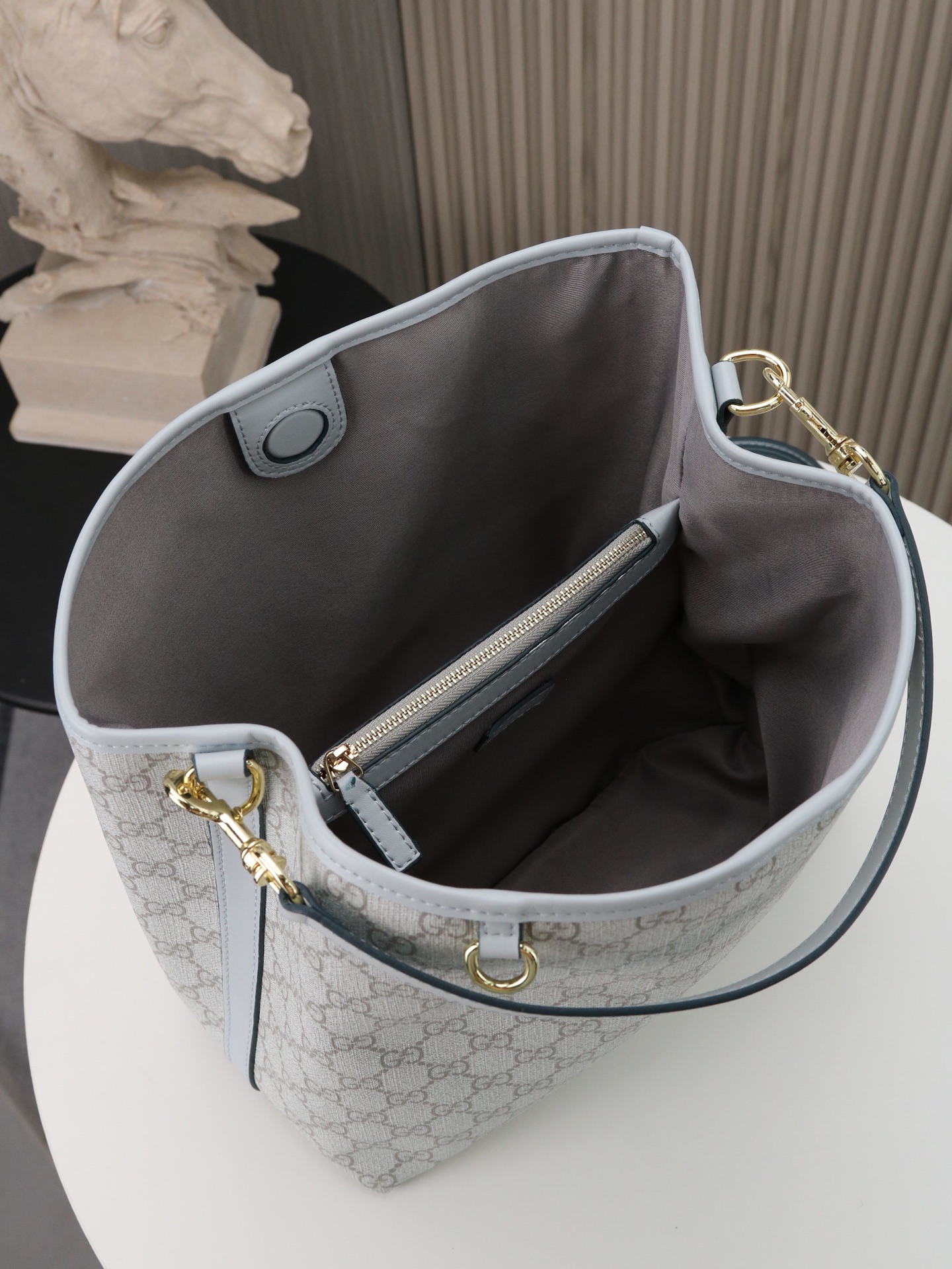 Cheap Gucci AAA Quality Handbags in 210528, $120 USD- [IB210528] - Replica Gucci AAA Quality Handbags