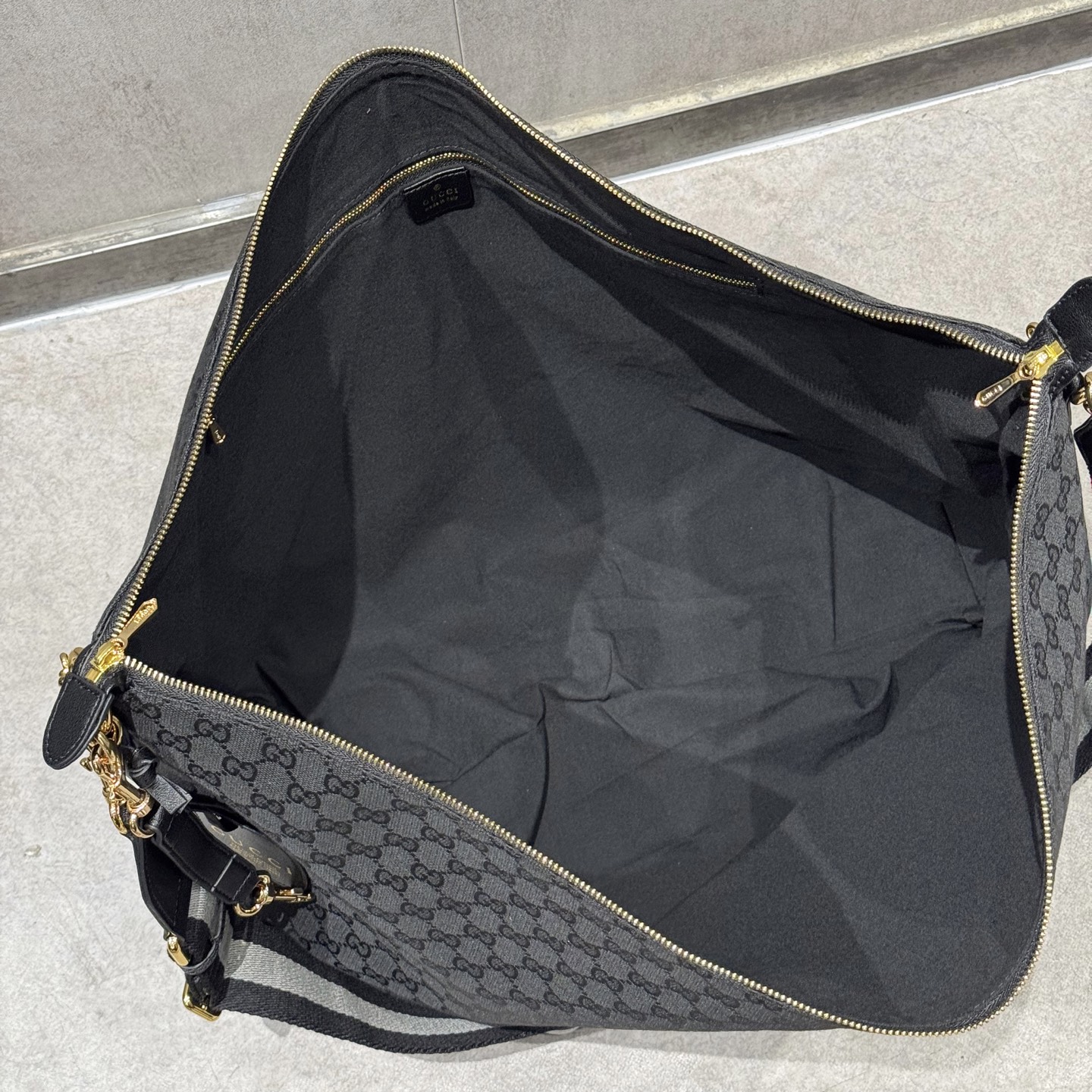 Cheap Gucci AAA Quality Handbags in 210537, $150 USD- [IB210537] - Replica Gucci AAA Quality Handbags