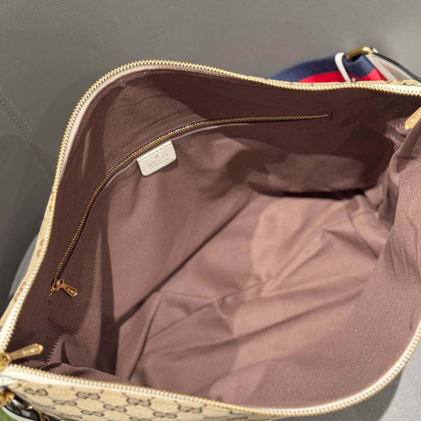 Cheap Gucci AAA Quality Handbags in 210538, $150 USD- [IB210538] - Replica Gucci AAA Quality Handbags