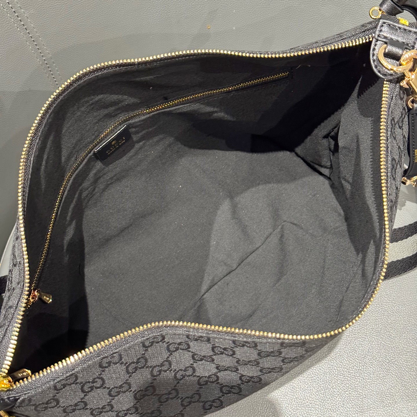 Cheap Gucci AAA Quality Handbags in 210539, $150 USD- [IB210539] - Replica Gucci AAA Quality Handbags