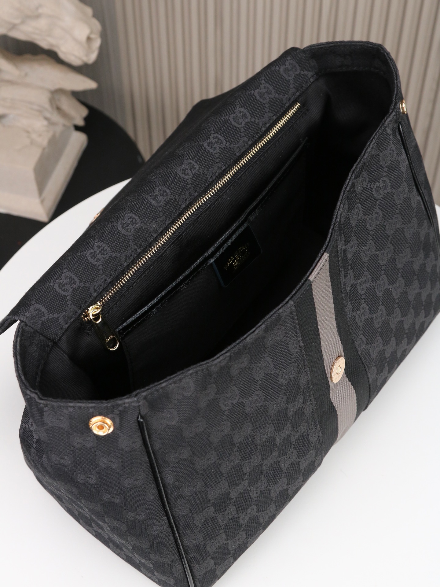 Cheap Gucci AAA Quality Handbags in 210545, $135 USD- [IB210545] - Replica Gucci AAA Quality Handbags