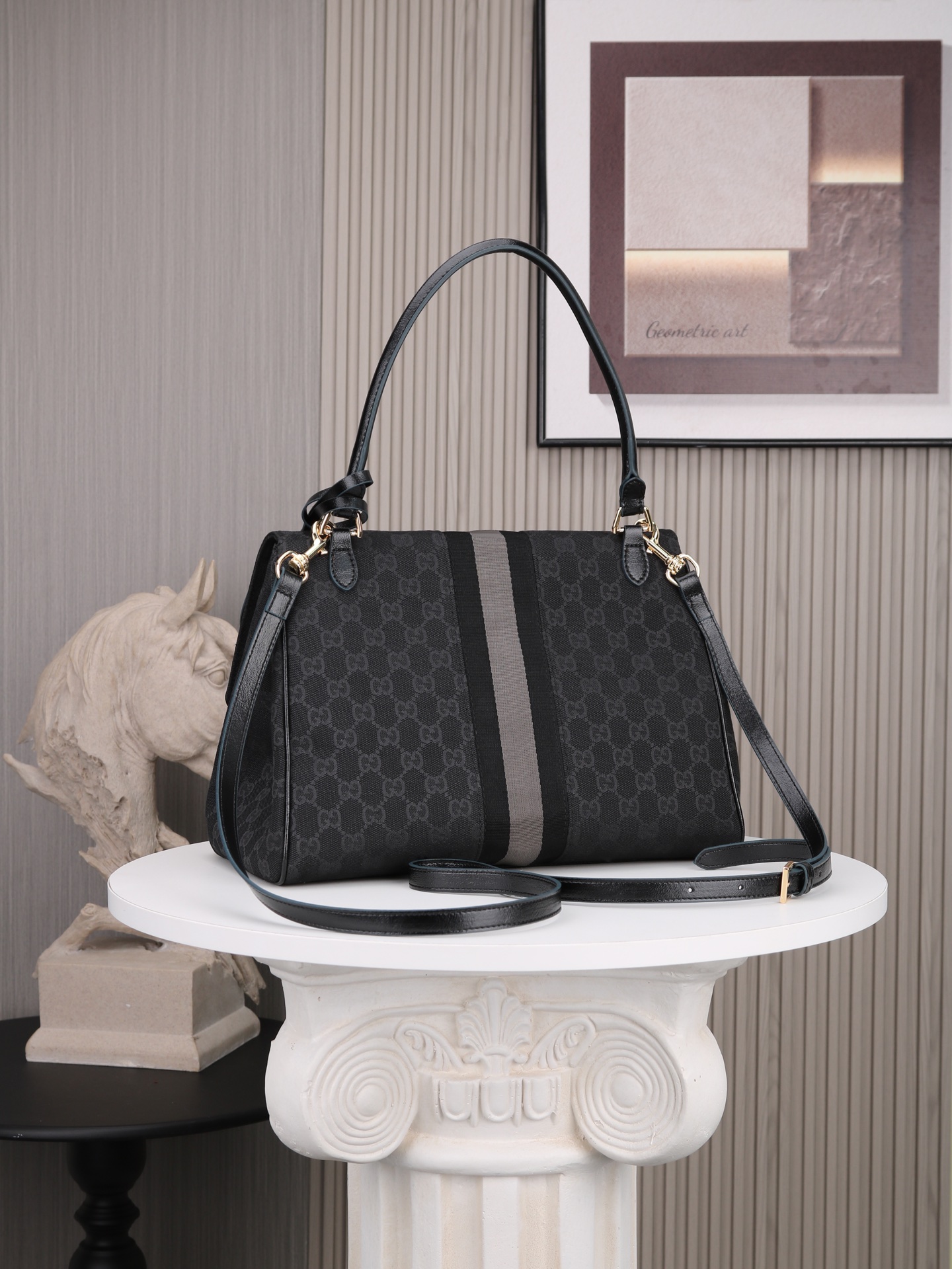 Cheap Gucci AAA Quality Handbags in 210545, $135 USD- [IB210545] - Replica Gucci AAA Quality Handbags