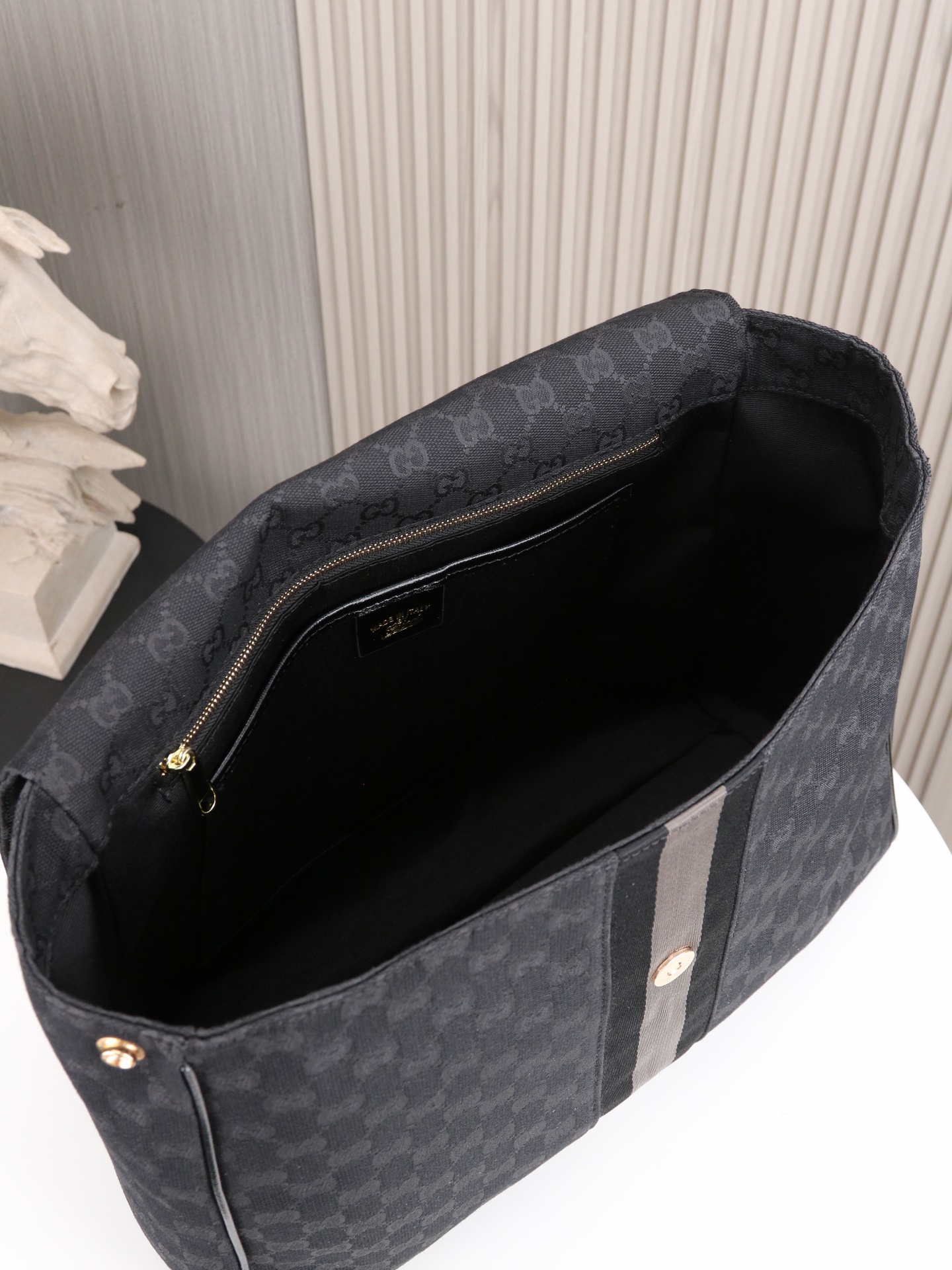 Cheap Gucci AAA Quality Handbags in 210546, $150 USD- [IB210546] - Replica Gucci AAA Quality Handbags