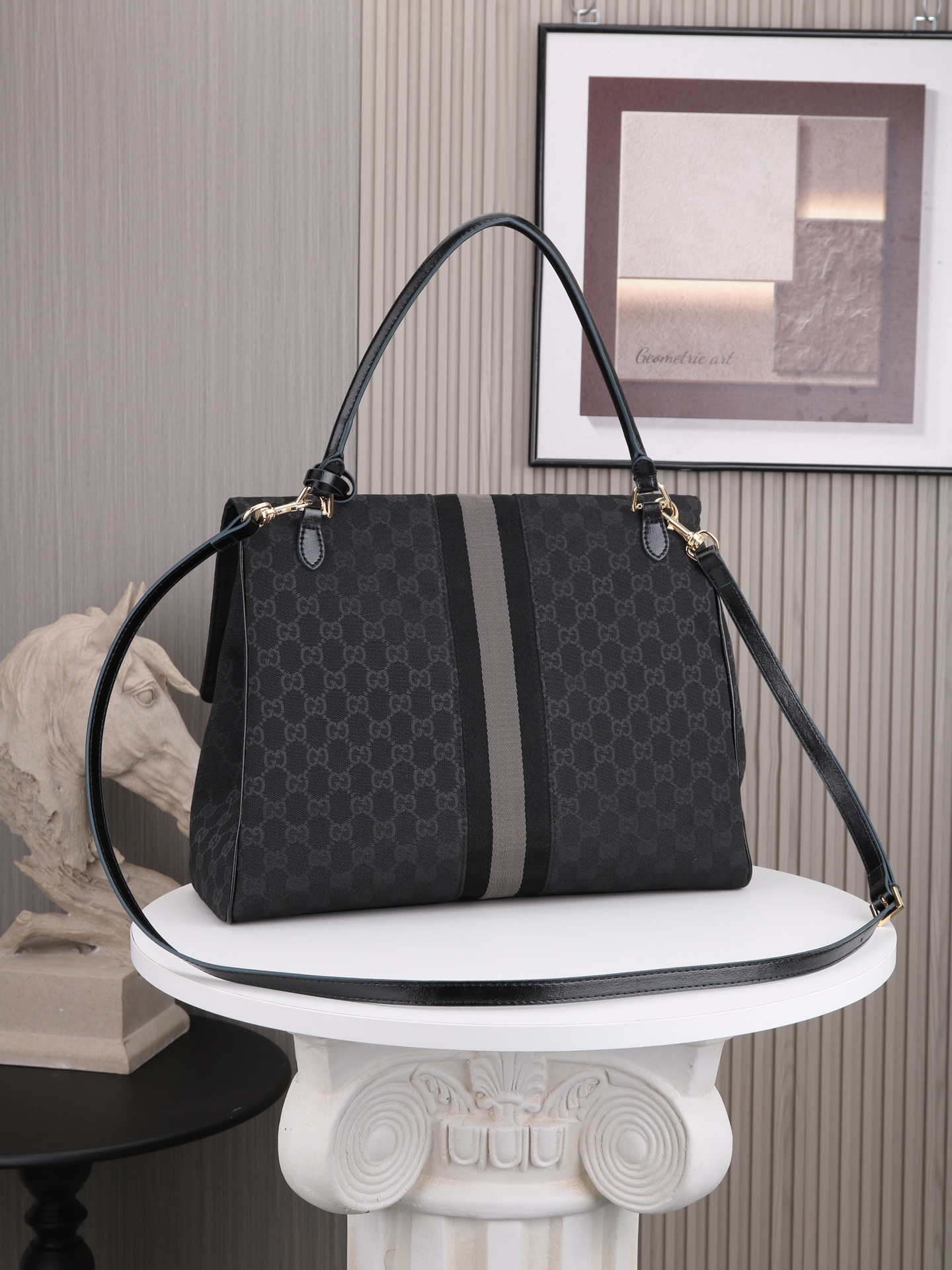 Cheap Gucci AAA Quality Handbags in 210546, $150 USD- [IB210546] - Replica Gucci AAA Quality Handbags