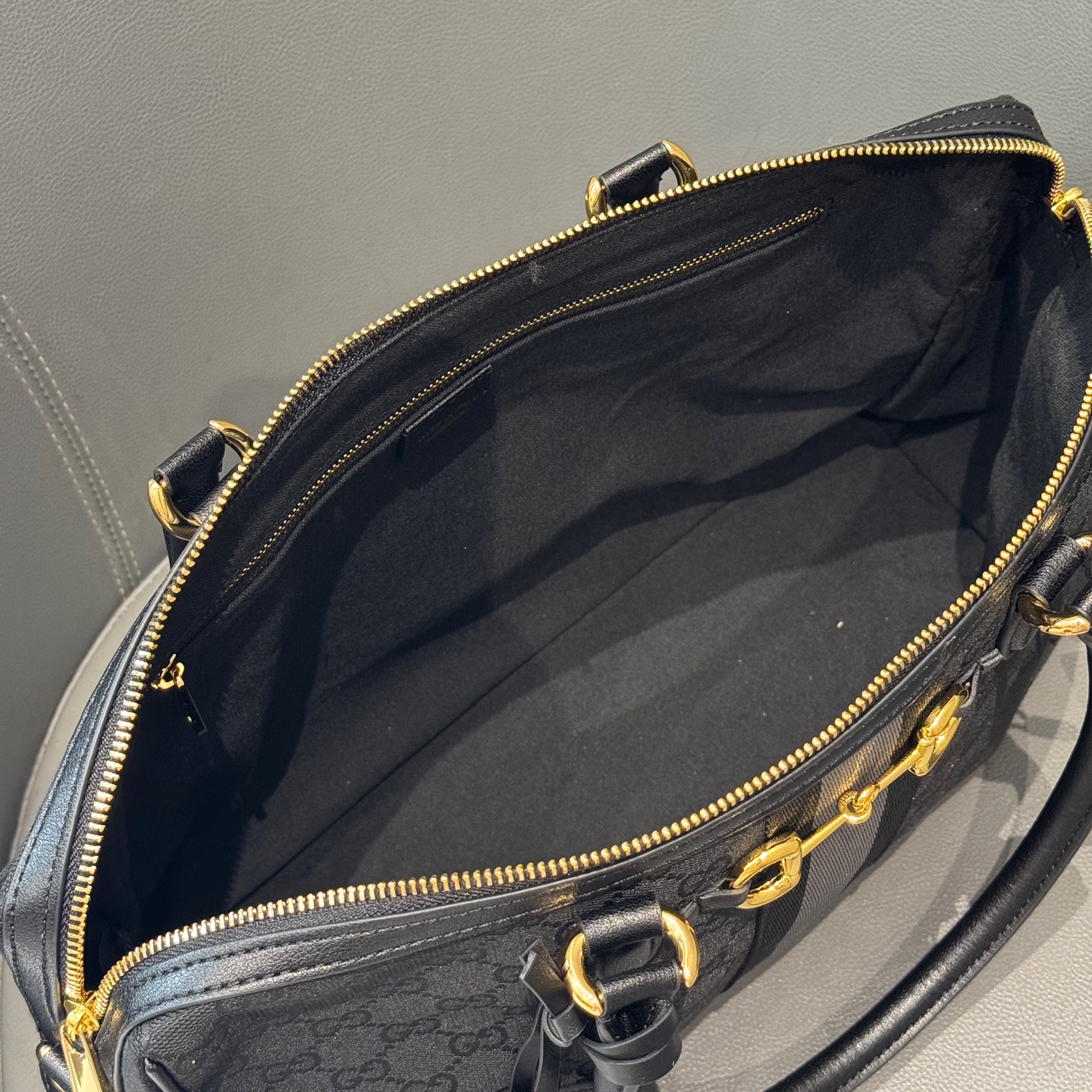 Cheap Gucci AAA Quality Handbags in 210550, $150 USD- [IB210550] - Replica Gucci AAA Quality Handbags