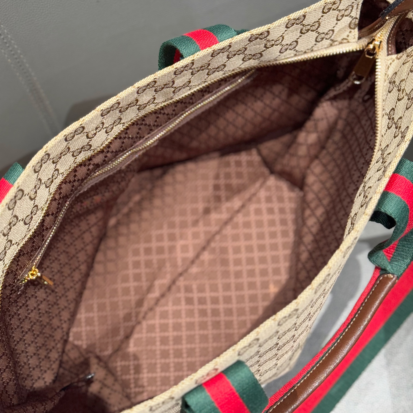 Cheap Gucci AAA Quality Handbags in 210552, $150 USD- [IB210552] - Replica Gucci AAA Quality Handbags