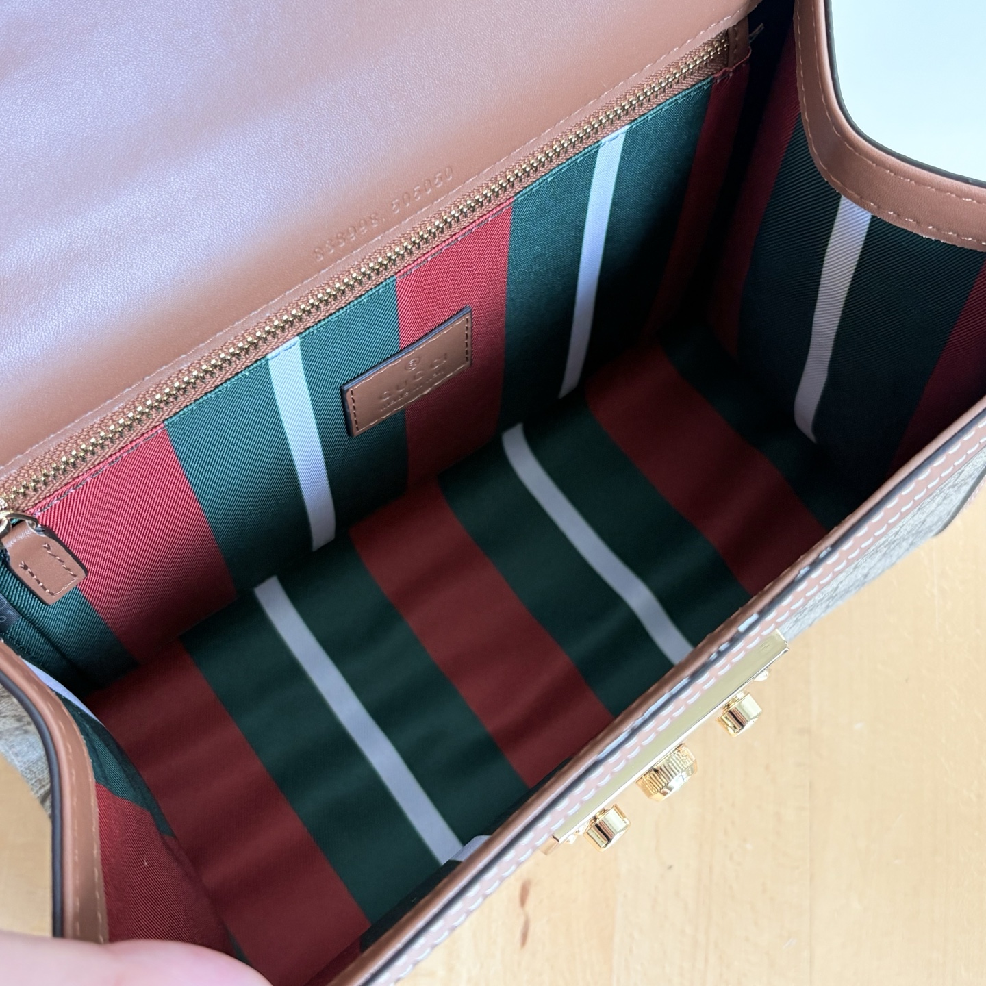 Cheap Gucci AAA Quality Handbags in 210574, $100 USD- [IB210574] - Replica Gucci AAA Quality Handbags