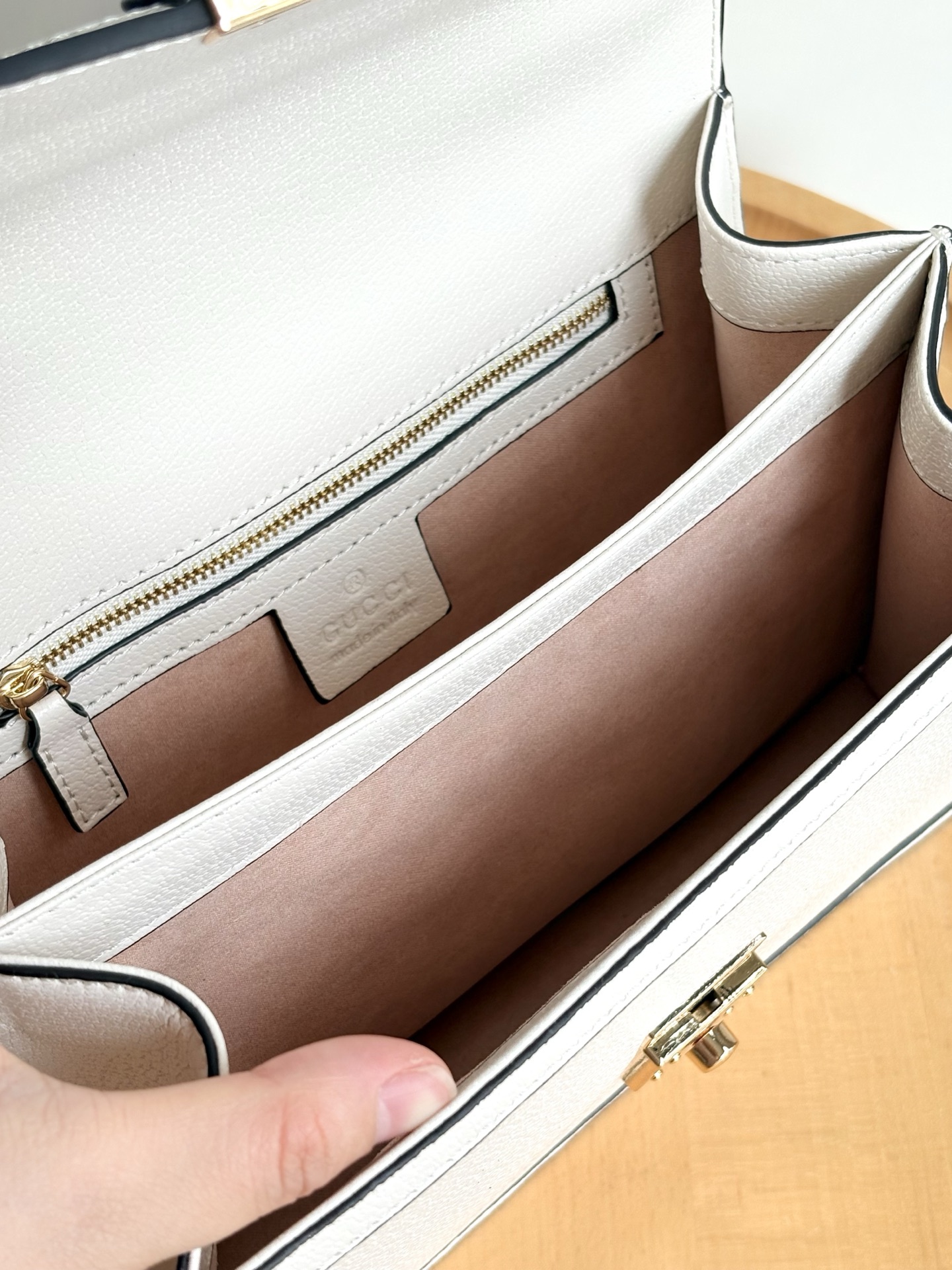 Cheap Gucci AAA Quality Handbags in 210593, $105 USD- [IB210593] - Replica Gucci AAA Quality Handbags