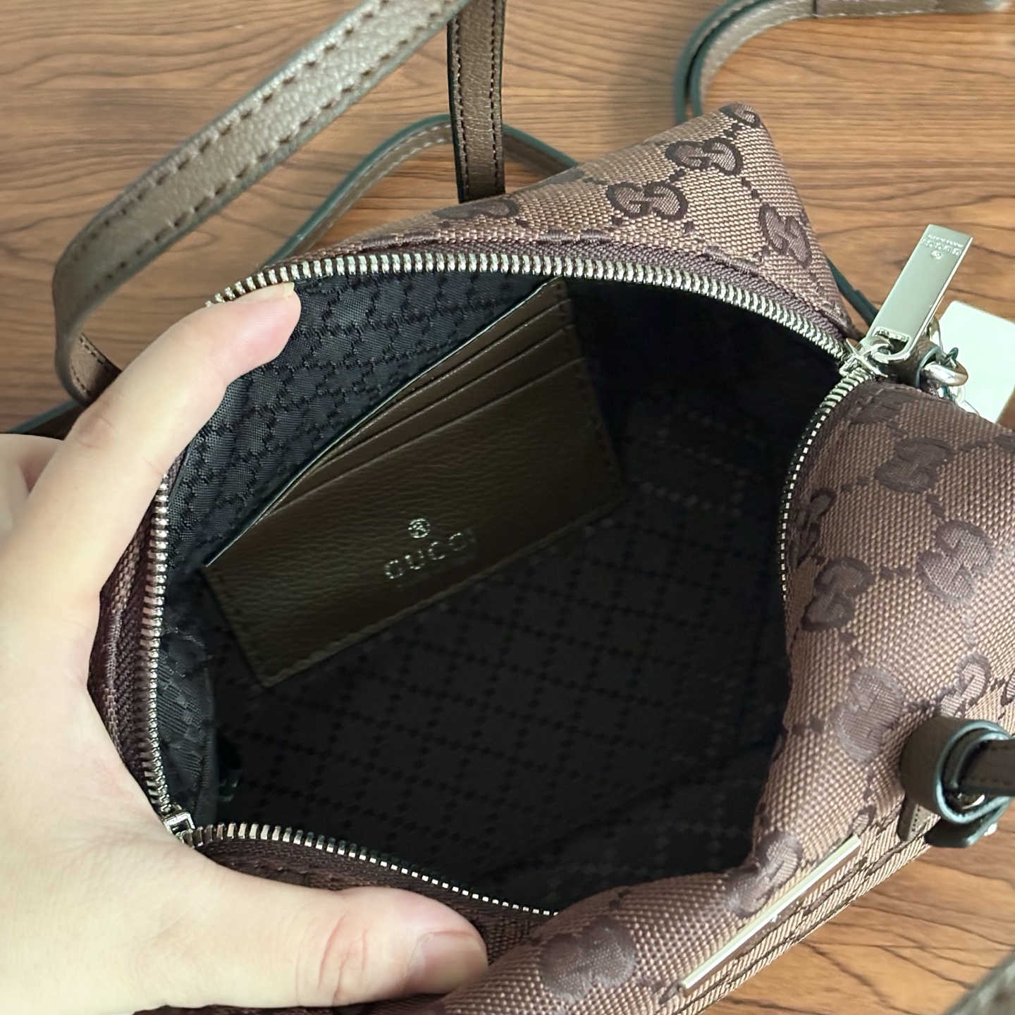 Cheap Gucci AAA Quality Handbags in 210598, $100 USD- [IB210598] - Replica Gucci AAA Quality Handbags