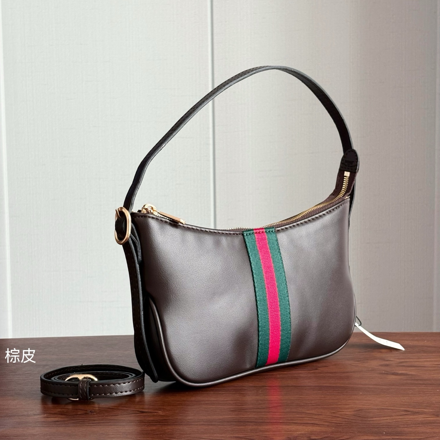 Cheap Gucci AAA Quality Handbags in 210600, $105 USD- [IB210600] - Replica Gucci AAA Quality Handbags