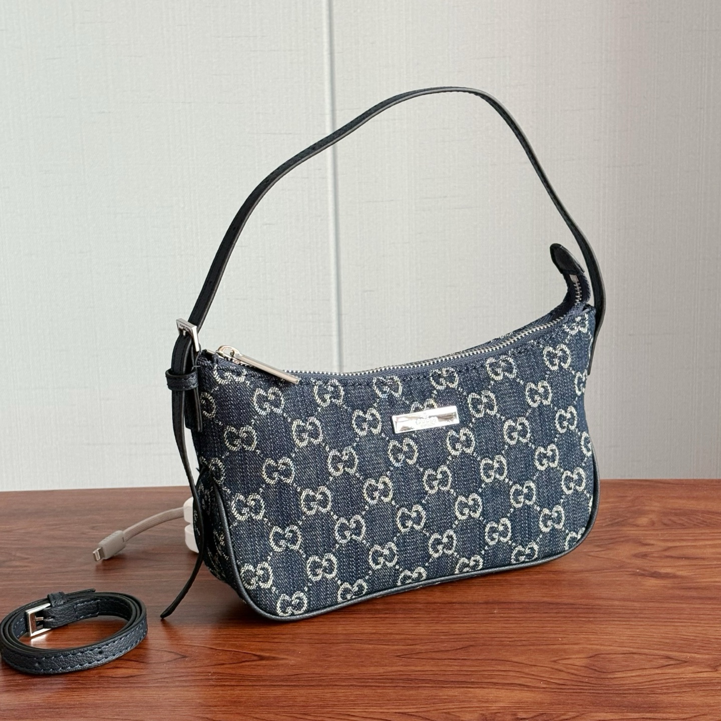 Cheap Gucci AAA Quality Handbags in 210611, $105 USD- [IB210611] - Replica Gucci AAA Quality Handbags