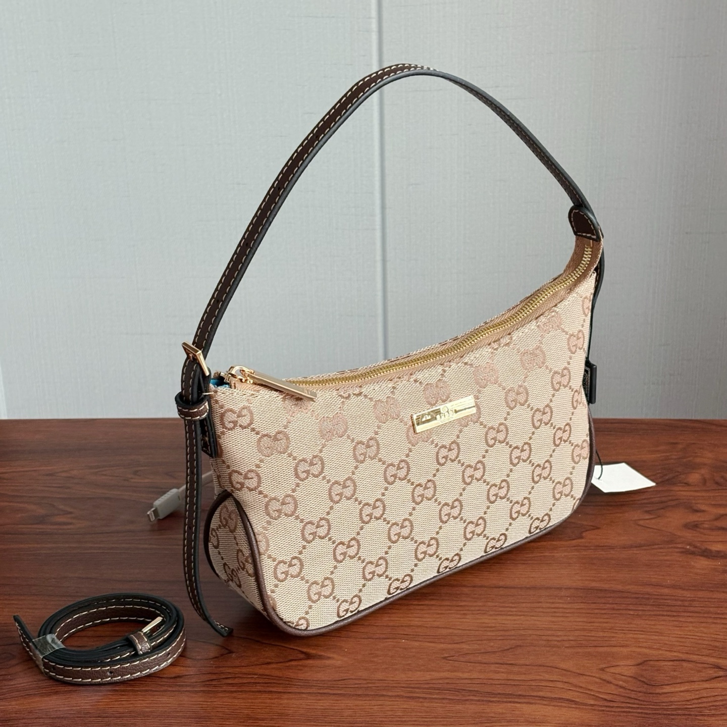 Cheap Gucci AAA Quality Handbags in 210612, $105 USD- [IB210612] - Replica Gucci AAA Quality Handbags