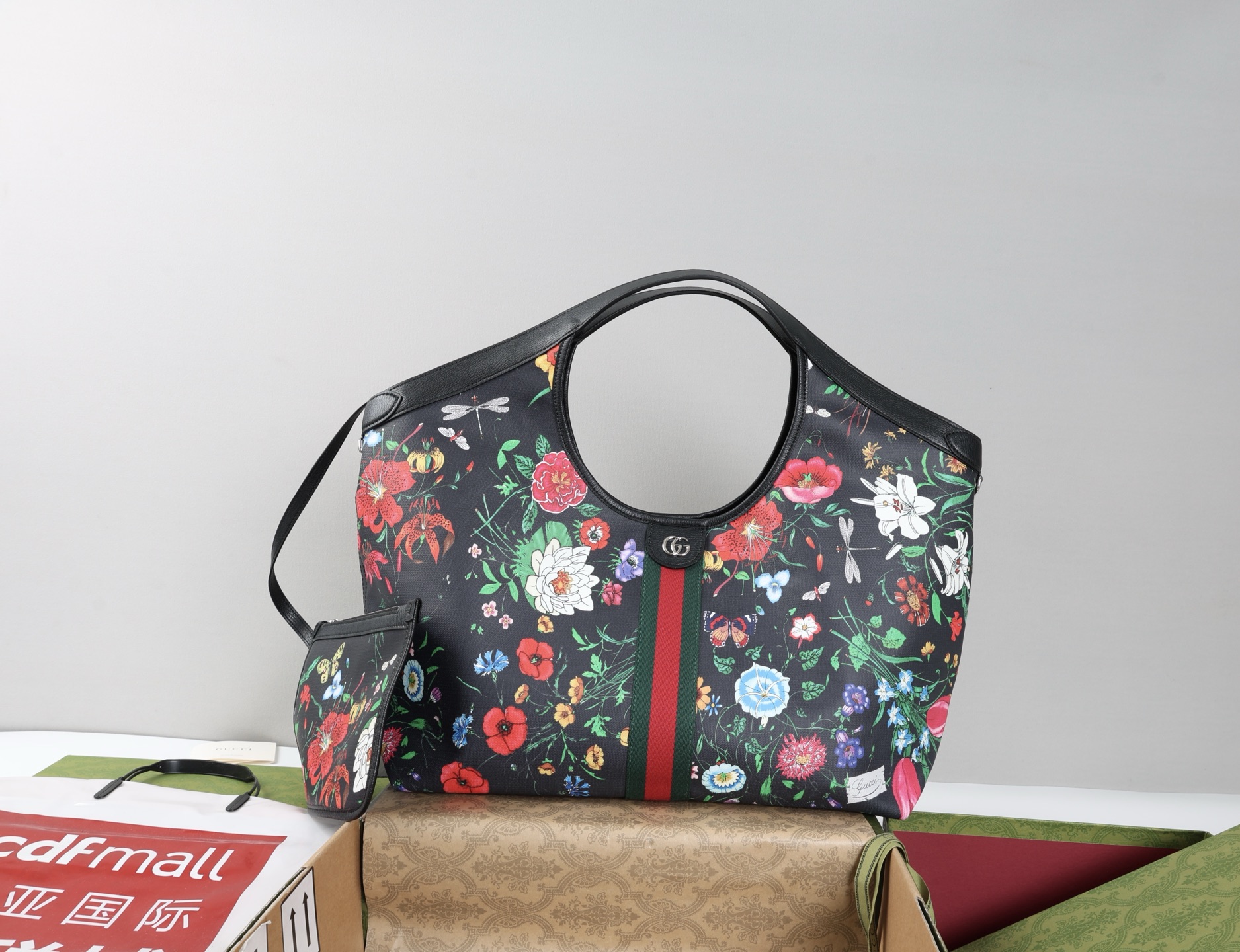 Cheap Gucci AAA Quality Handbags in 210638, $85 USD- [IB210638] - Replica Gucci AAA Quality Handbags