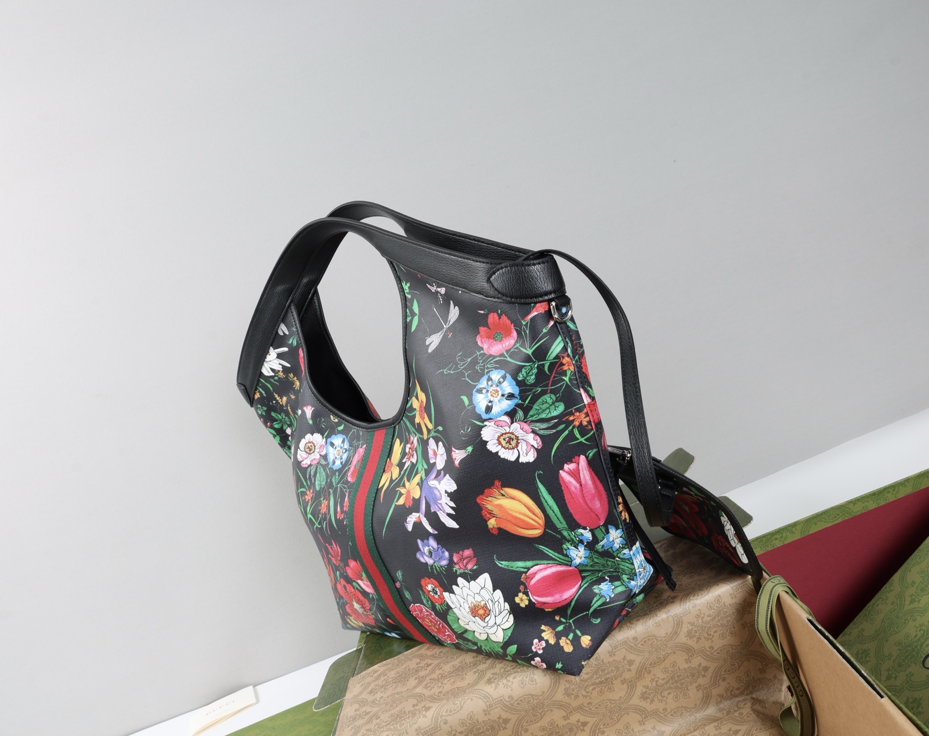 Cheap Gucci AAA Quality Handbags in 210638, $85 USD- [IB210638] - Replica Gucci AAA Quality Handbags