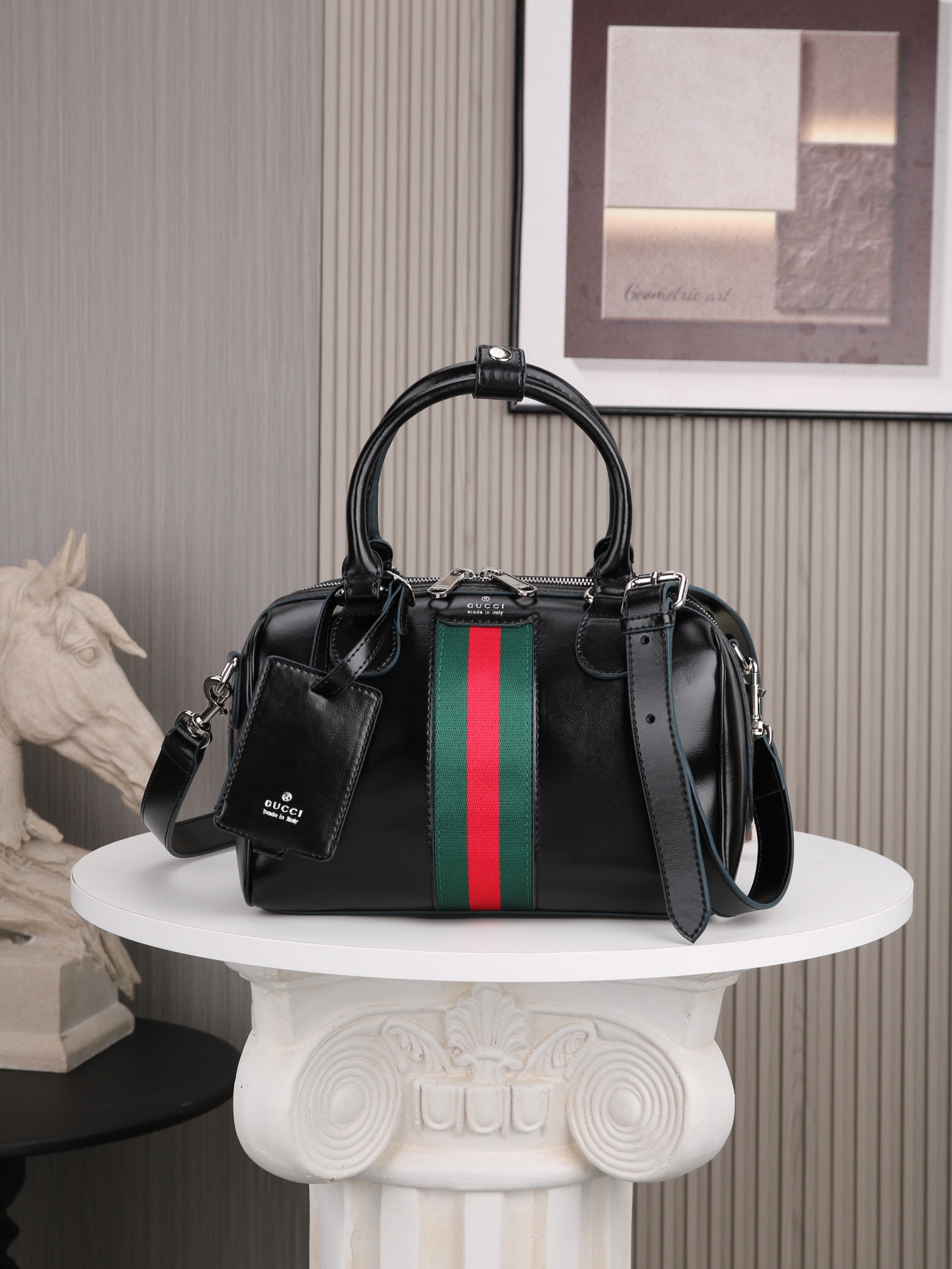 Cheap Gucci AAA Quality Handbags in 210640, $85 USD- [IB210640] - Replica Gucci AAA Quality Handbags