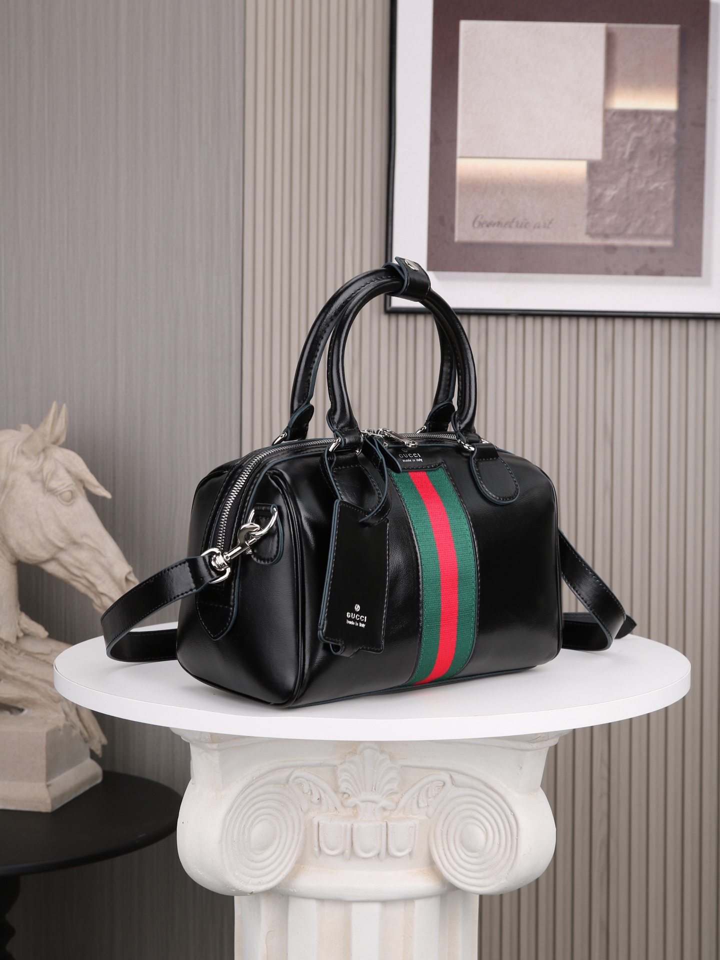 Cheap Gucci AAA Quality Handbags in 210640, $85 USD- [IB210640] - Replica Gucci AAA Quality Handbags