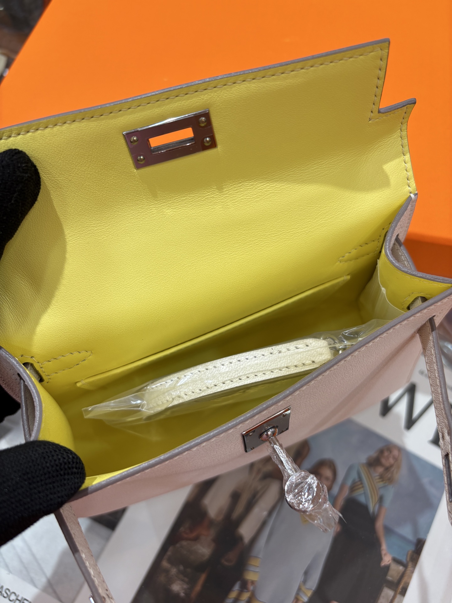 Cheap Hermes  AAA Quality Handbags in 210676, $135 USD- [IB210676] - Replica Hermes  AAA Quality Handbags