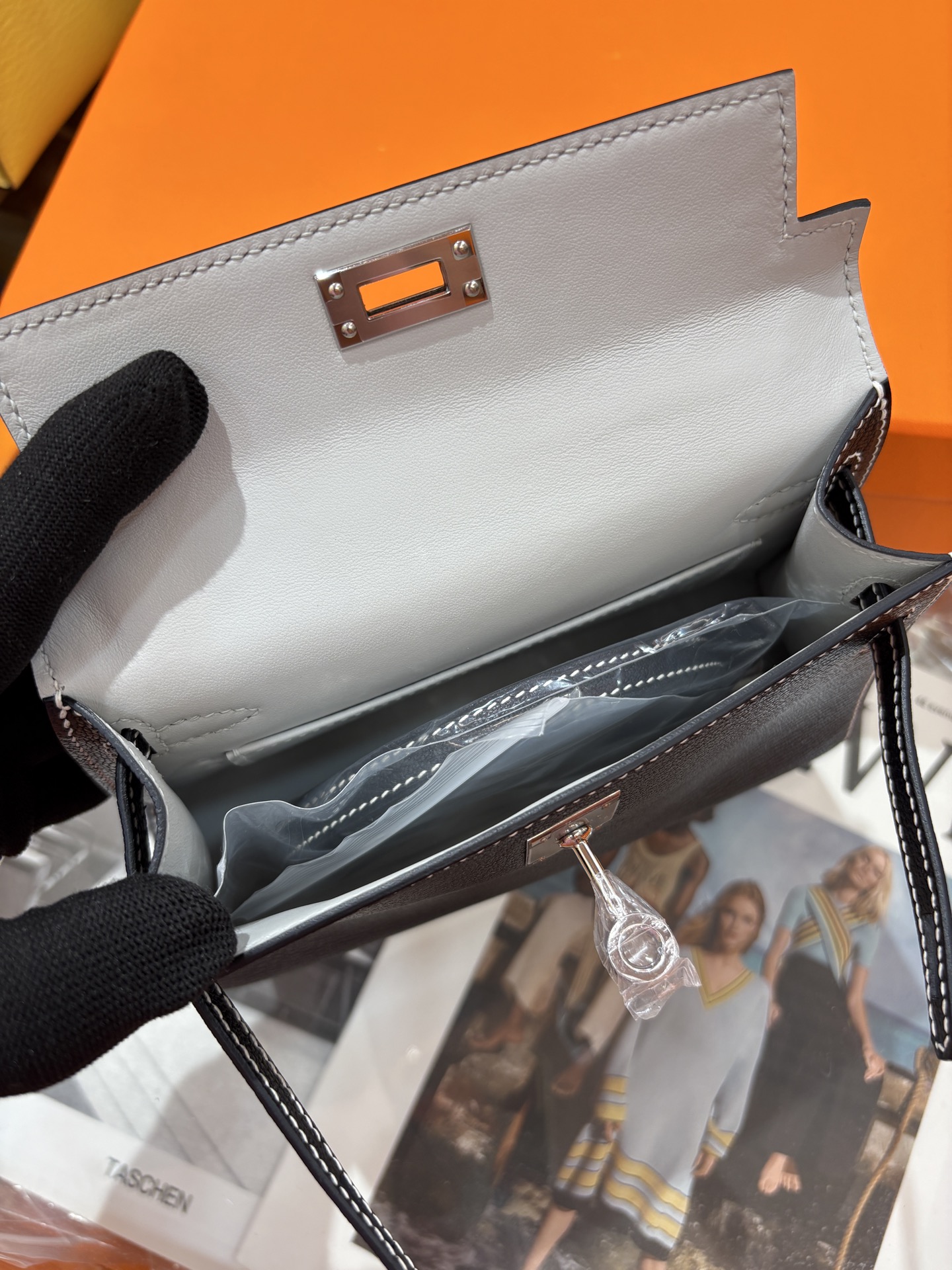 Cheap Hermes  AAA Quality Handbags in 210686, $135 USD- [IB210686] - Replica Hermes  AAA Quality Handbags