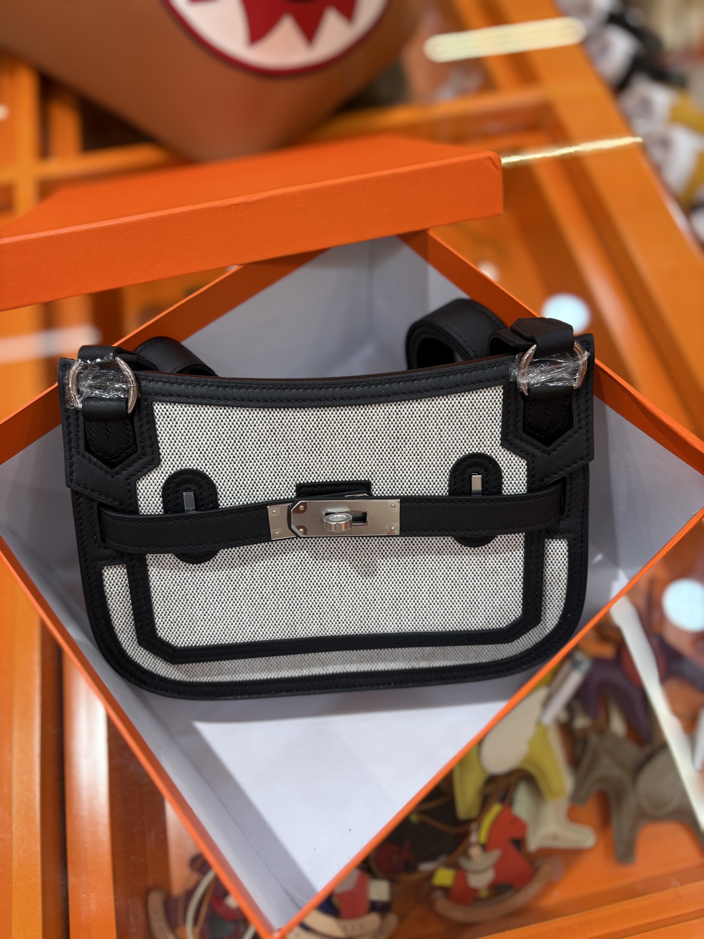 Cheap Hermes  AAA Quality Handbags in 210696, $135 USD- [IB210696] - Replica Hermes  AAA Quality Handbags
