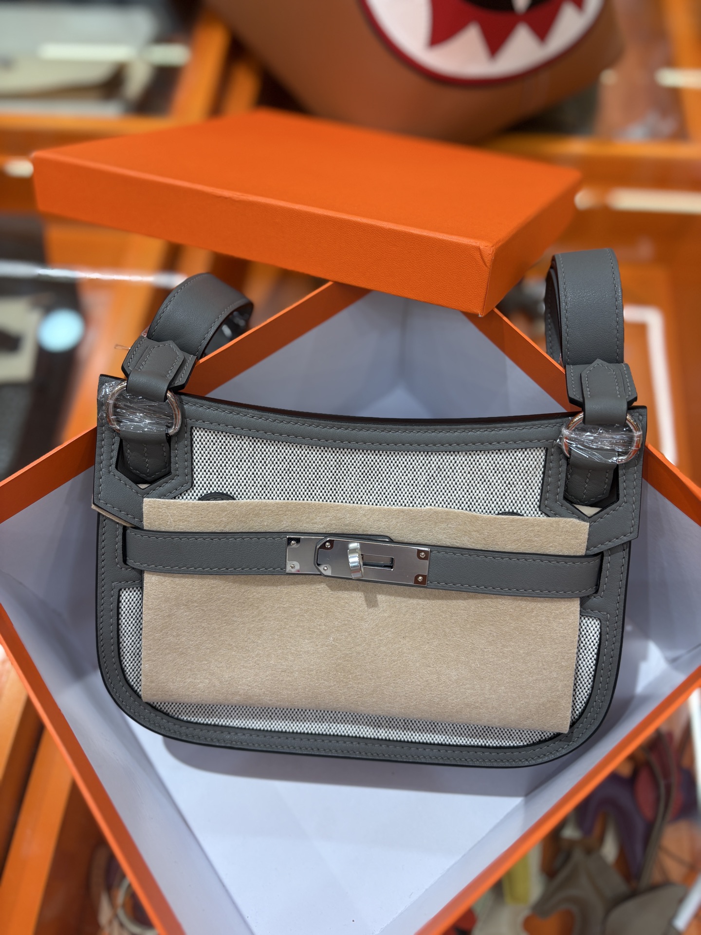 Cheap Hermes  AAA Quality Handbags in 210697, $135 USD- [IB210697] - Replica Hermes  AAA Quality Handbags