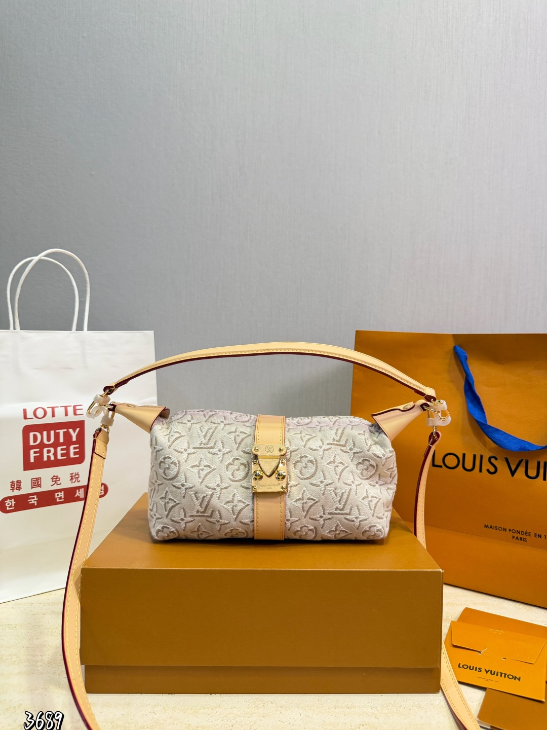 Cheap Louis Vuitton AAA Quality Handbags in 210788, $85 USD- [IB210788] - Replica Louis Vuitton AAA Quality Handbags