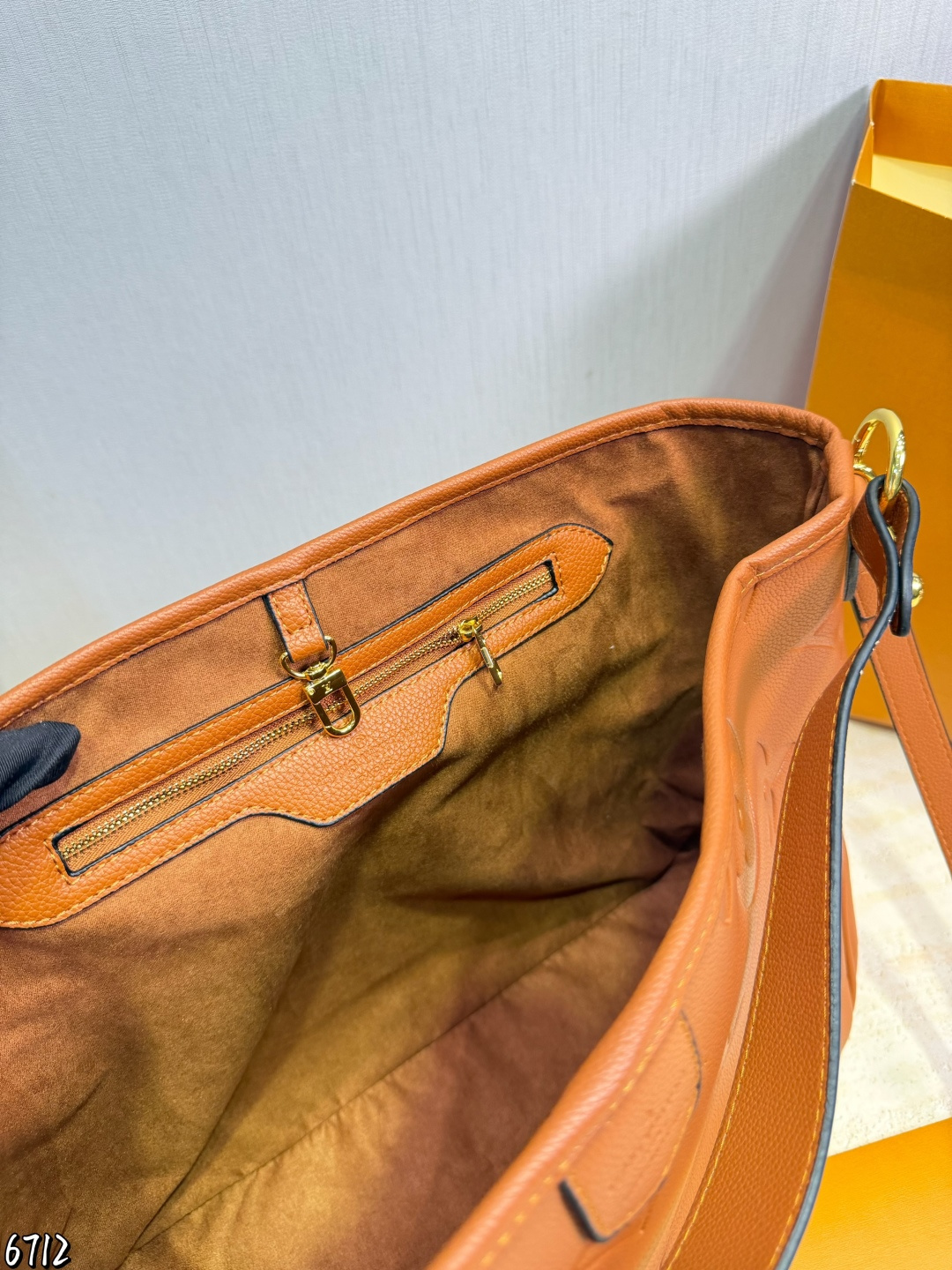 Cheap Louis Vuitton AAA Quality Handbags in 210790, $90 USD- [IB210790] - Replica Louis Vuitton AAA Quality Handbags