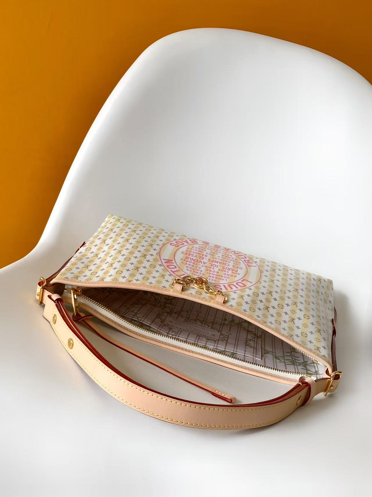 Cheap Louis Vuitton AAA Quality Handbags in 210792, $75 USD- [IB210792] - Replica Louis Vuitton AAA Quality Handbags