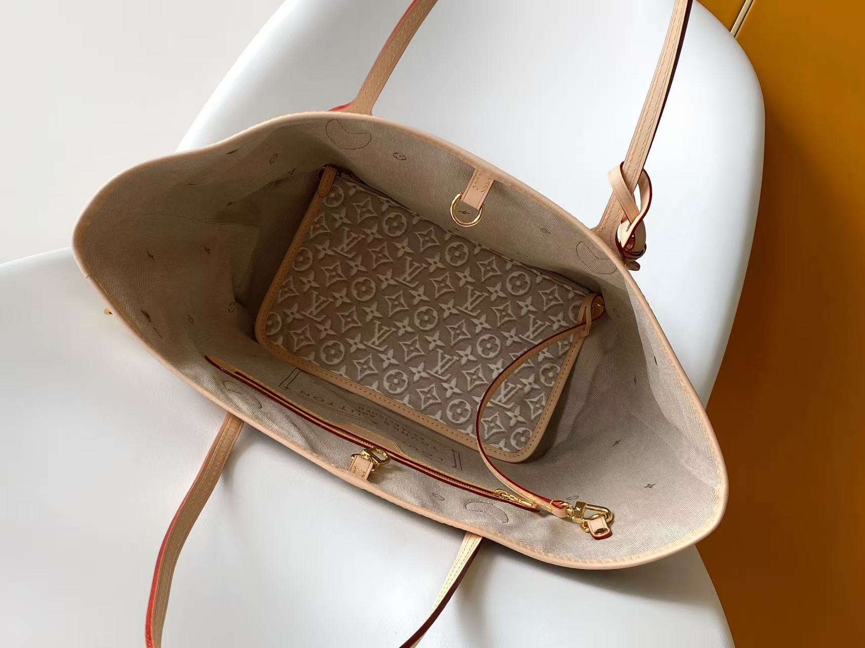 Cheap Louis Vuitton AAA Quality Handbags in 210793, $90 USD- [IB210793] - Replica Louis Vuitton AAA Quality Handbags